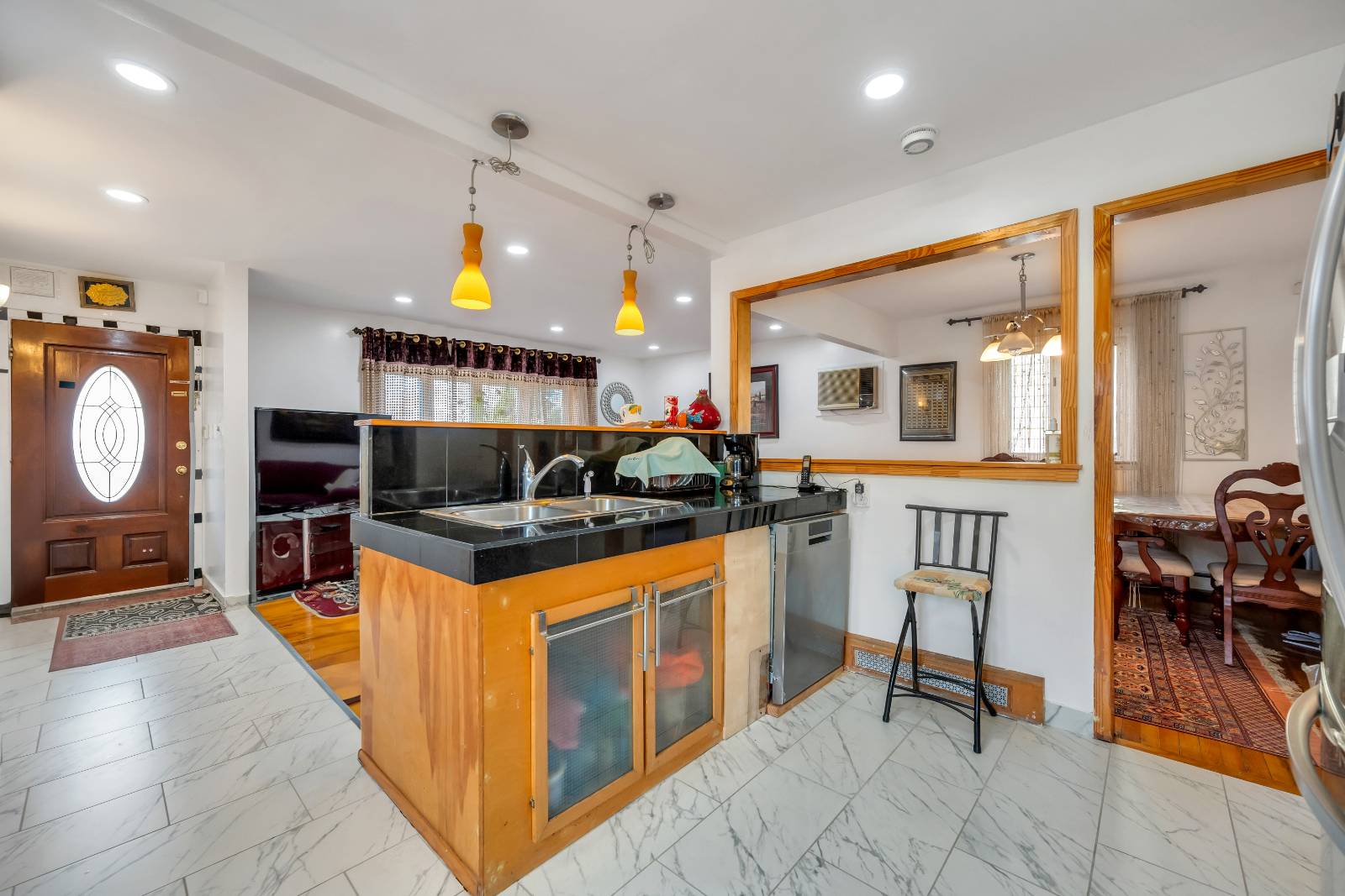 #10 photo, 431 Kirkman Ave, ナッソー郡 Elmont , NY 11003