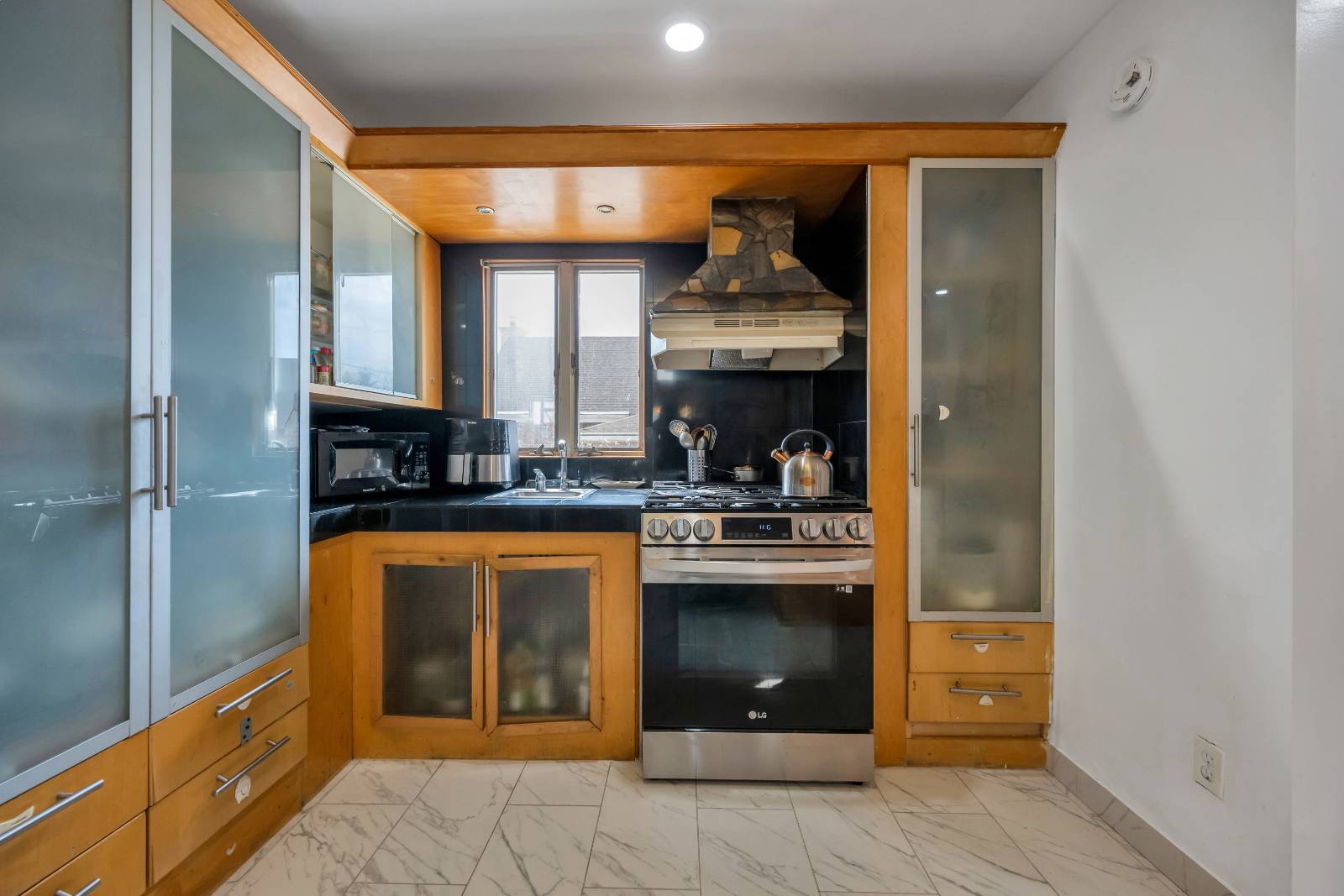 #11 photo, 431 Kirkman Ave, ナッソー郡 Elmont , NY 11003