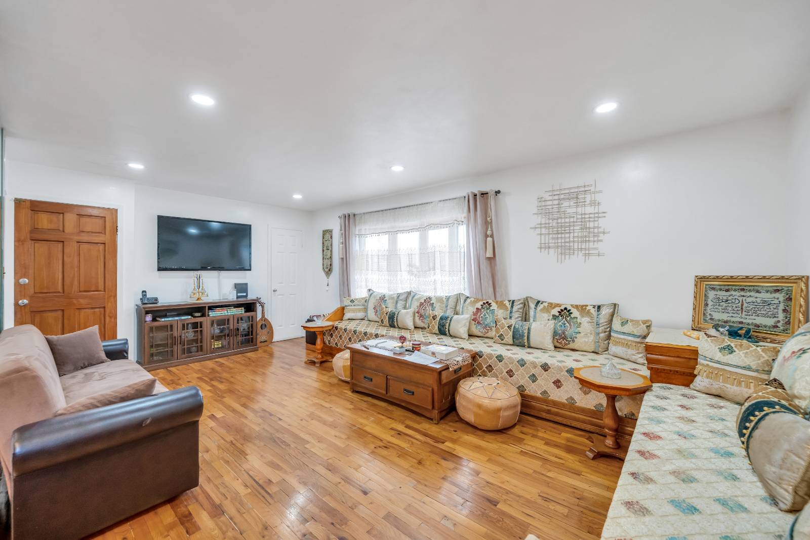 #6 photo, 431 Kirkman Ave, ナッソー郡 Elmont , NY 11003