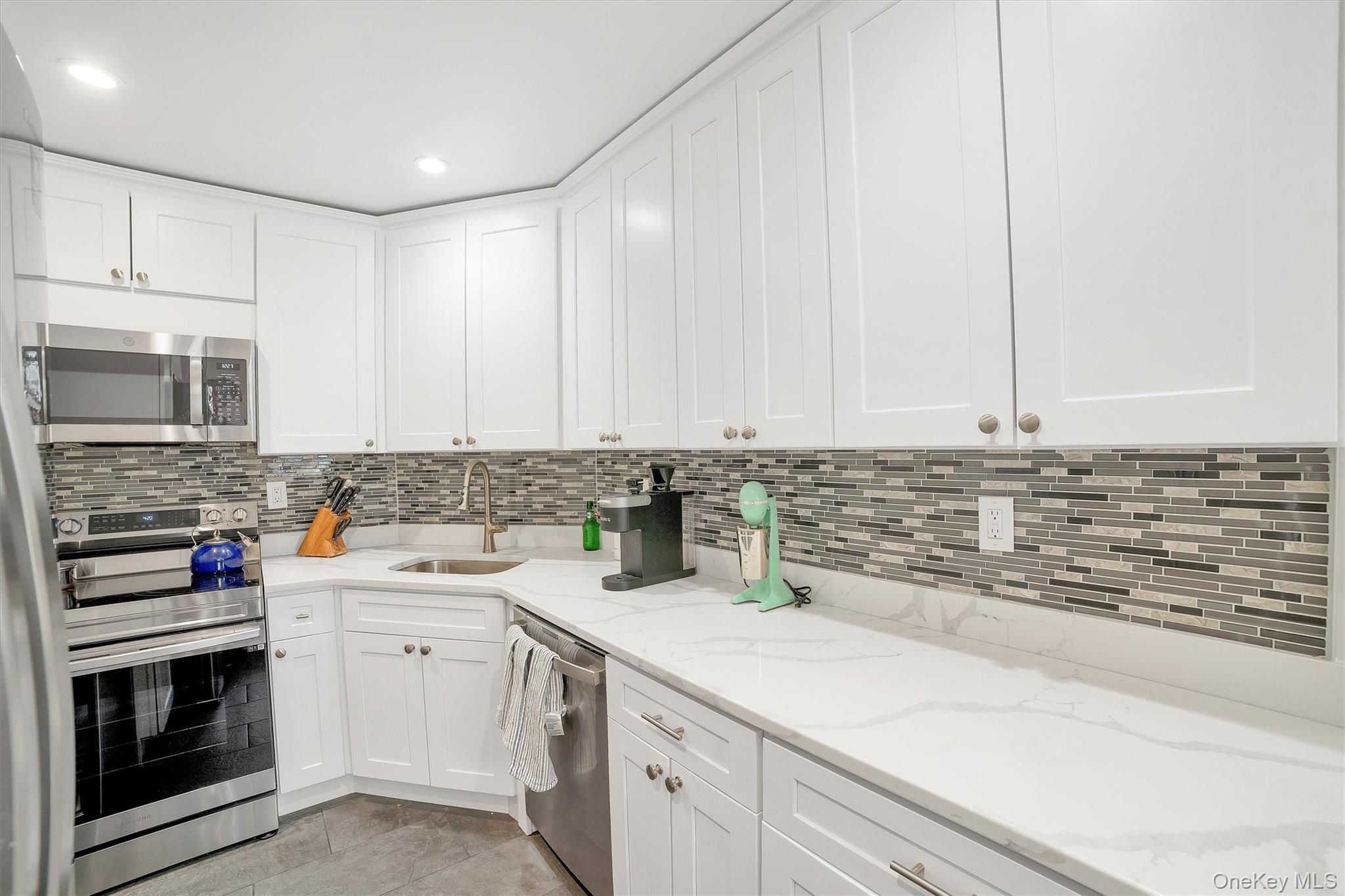 #12 photo, 85 McKinley Avenue, White Plains , NY 10606