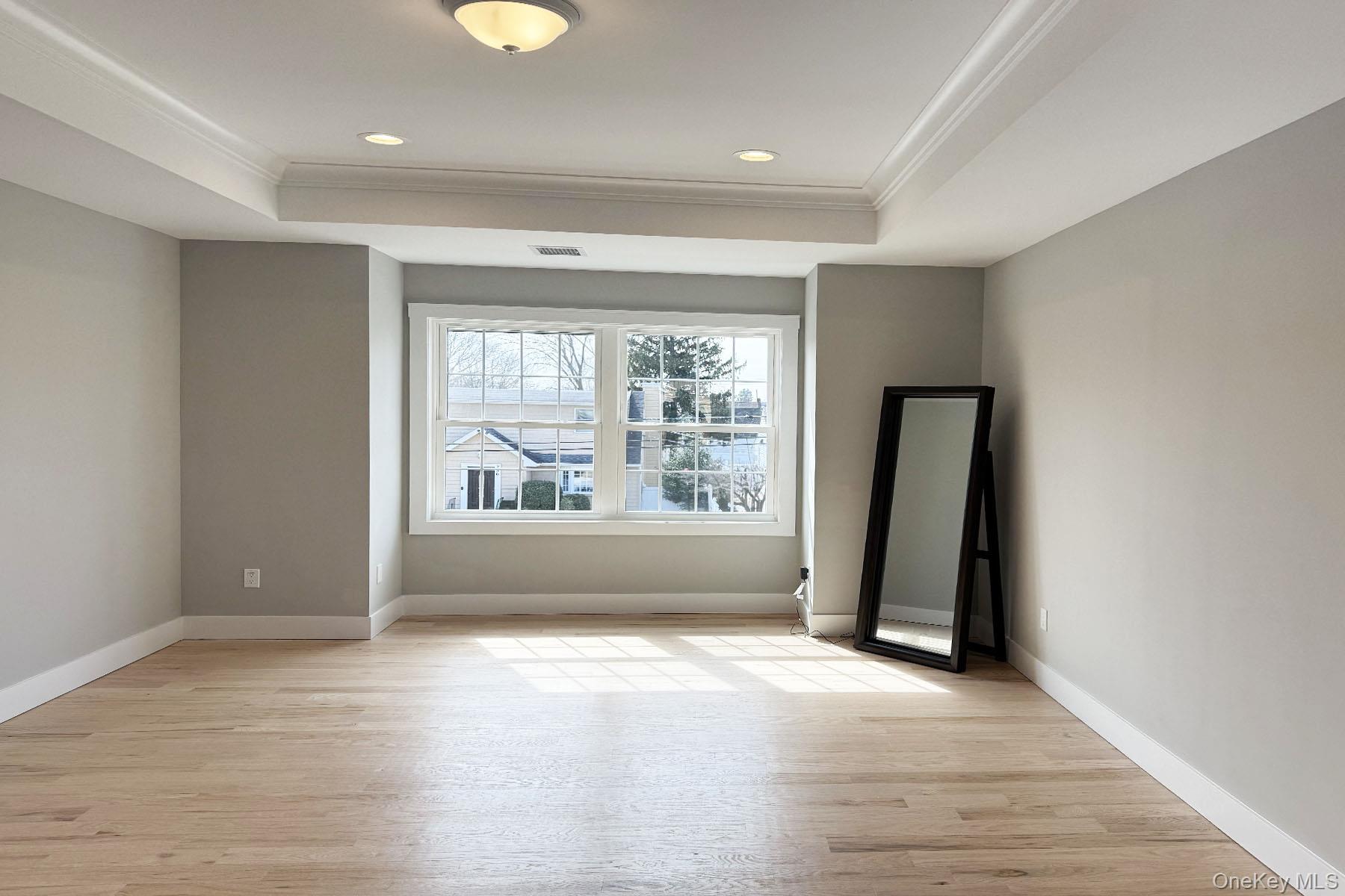 #10 photo, 255 Maple Avenue, ナッソー郡 East Meadow , NY 11554