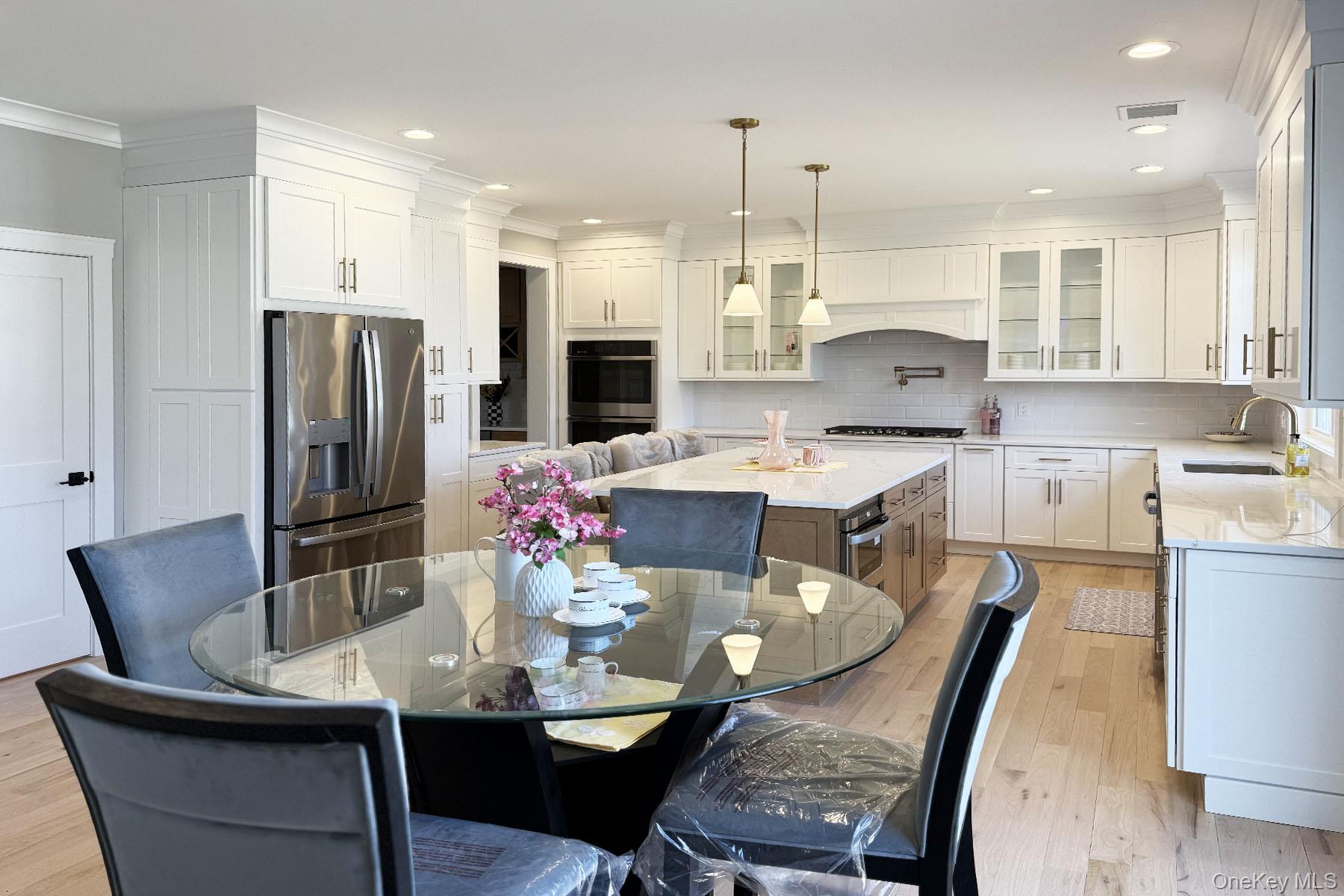 #18 photo, 255 Maple Avenue, ナッソー郡 East Meadow , NY 11554