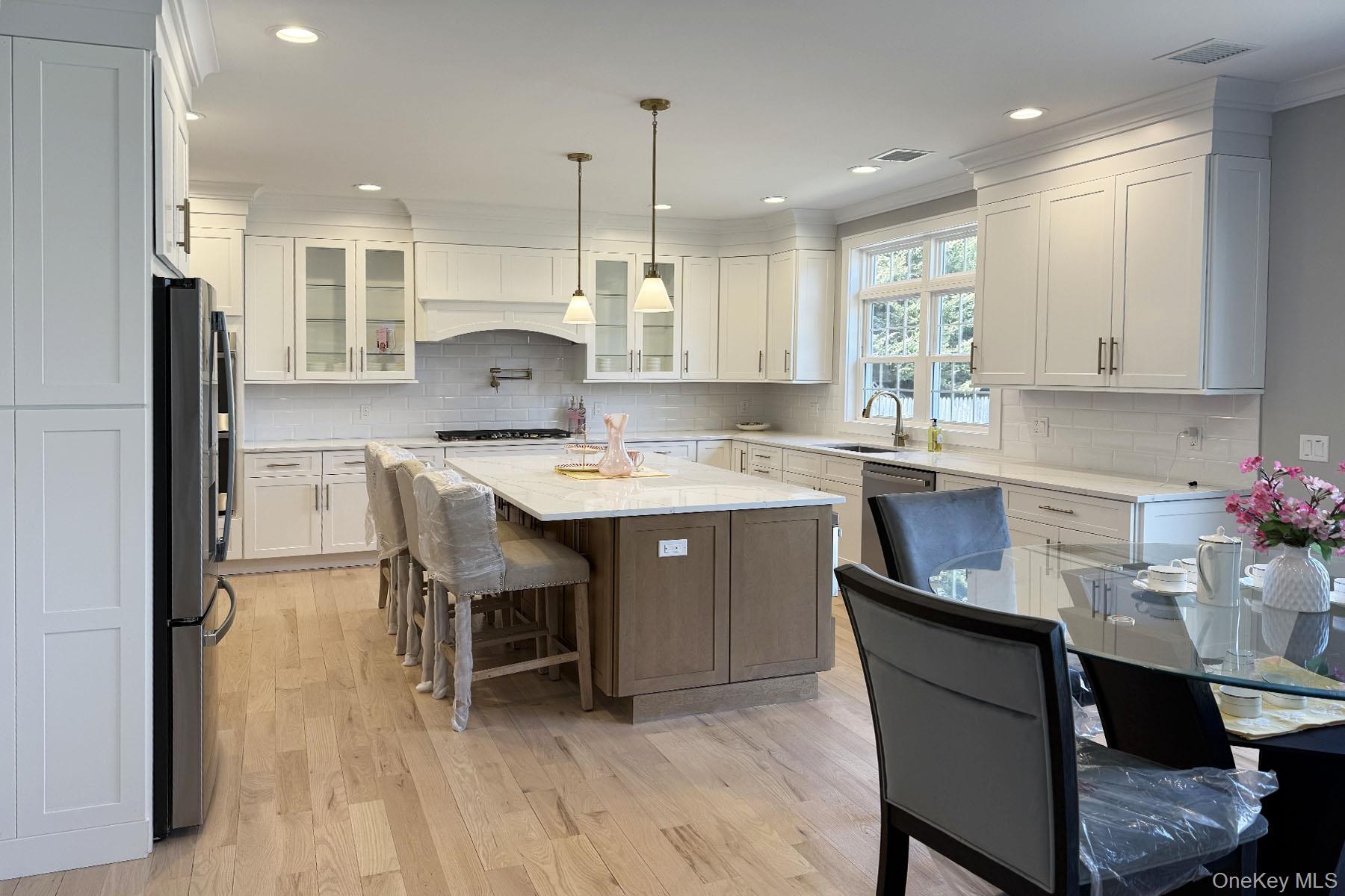 #19 photo, 255 Maple Avenue, ナッソー郡 East Meadow , NY 11554