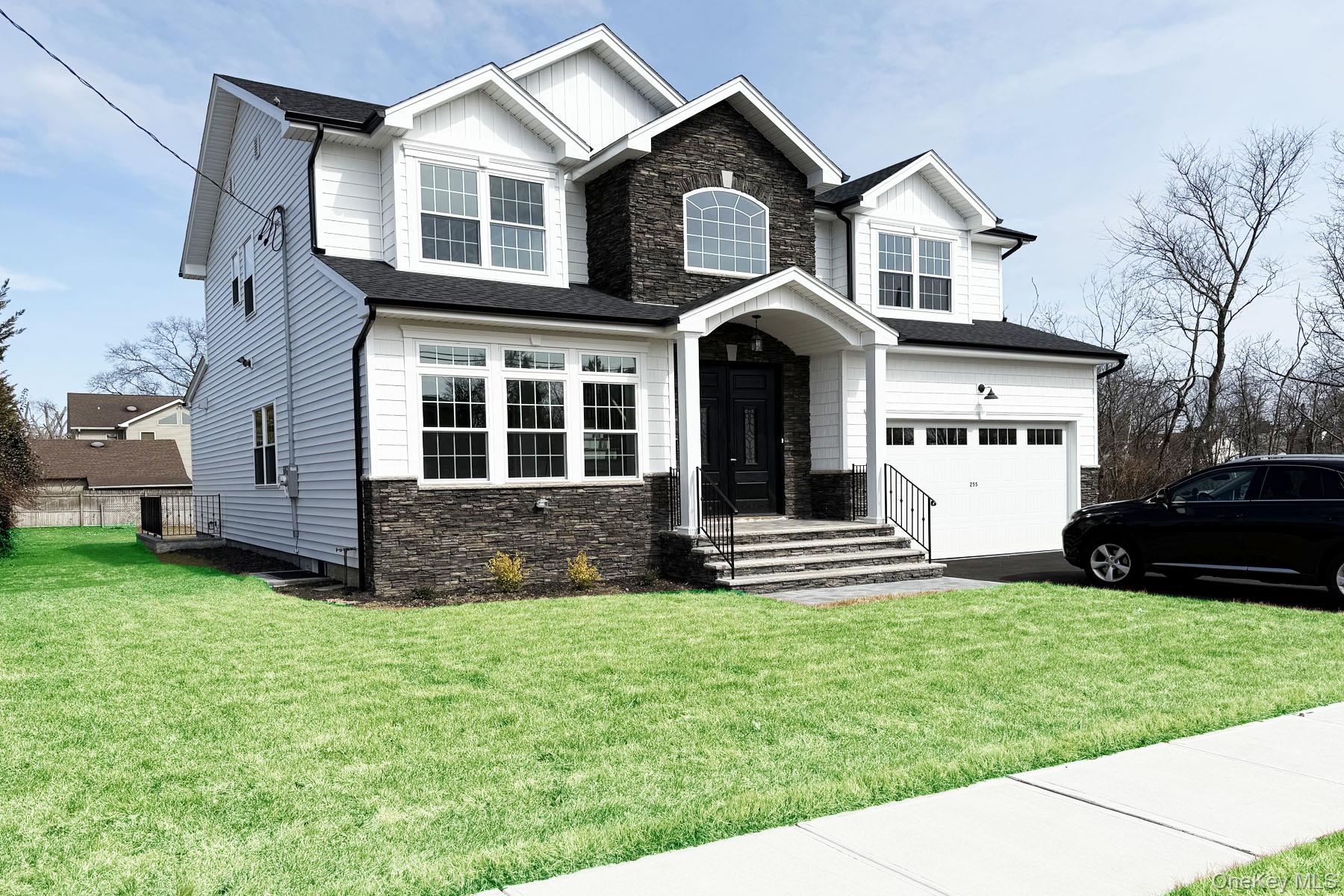 #2 photo, 255 Maple Avenue, ナッソー郡 East Meadow , NY 11554