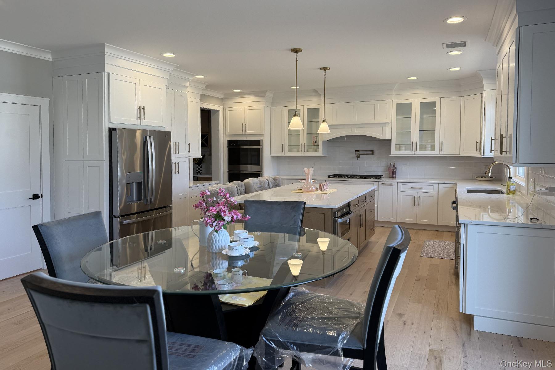 #20 photo, 255 Maple Avenue, ナッソー郡 East Meadow , NY 11554