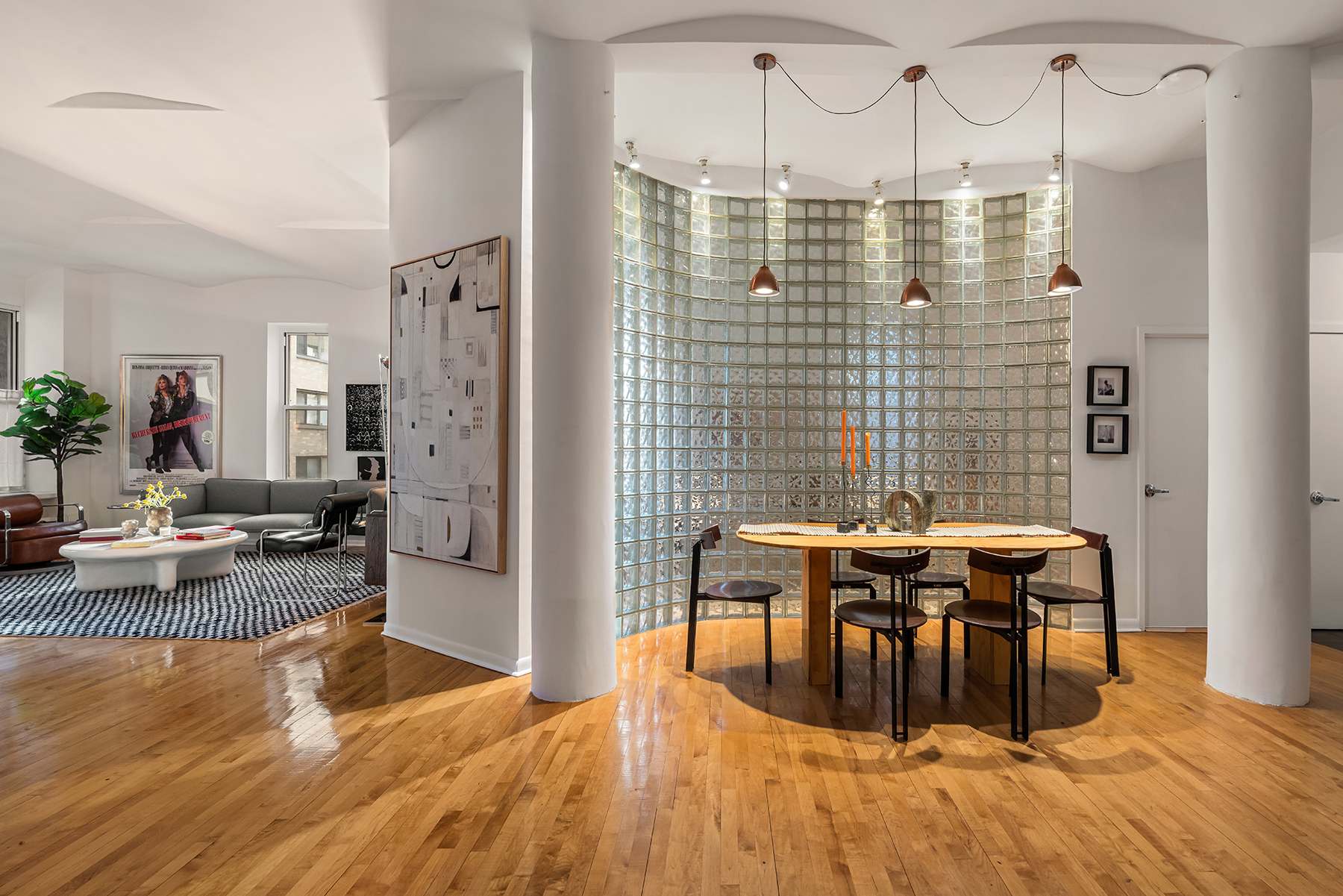 #11 photo, 4 W 16th Street, Flatiron , NY 10011