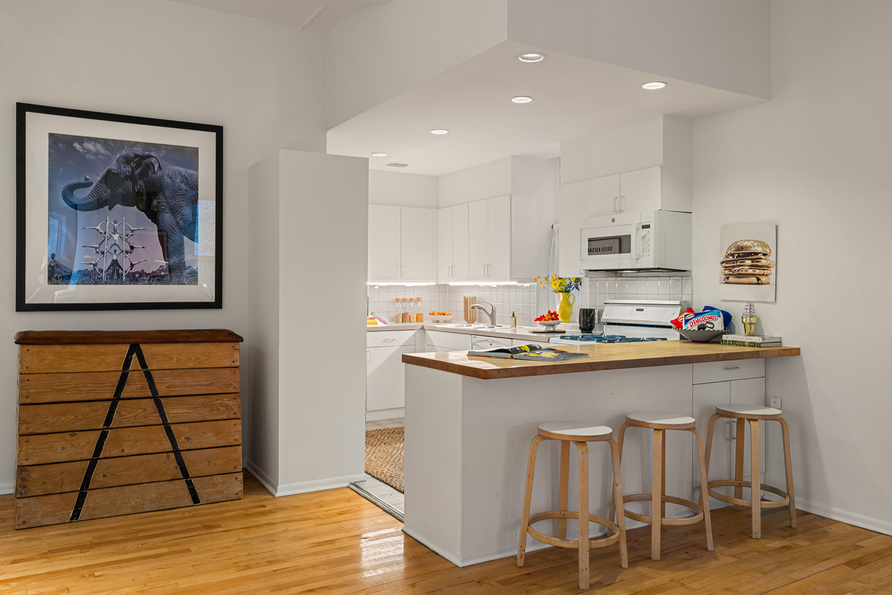 #12 photo, 4 W 16th Street, Flatiron , NY 10011