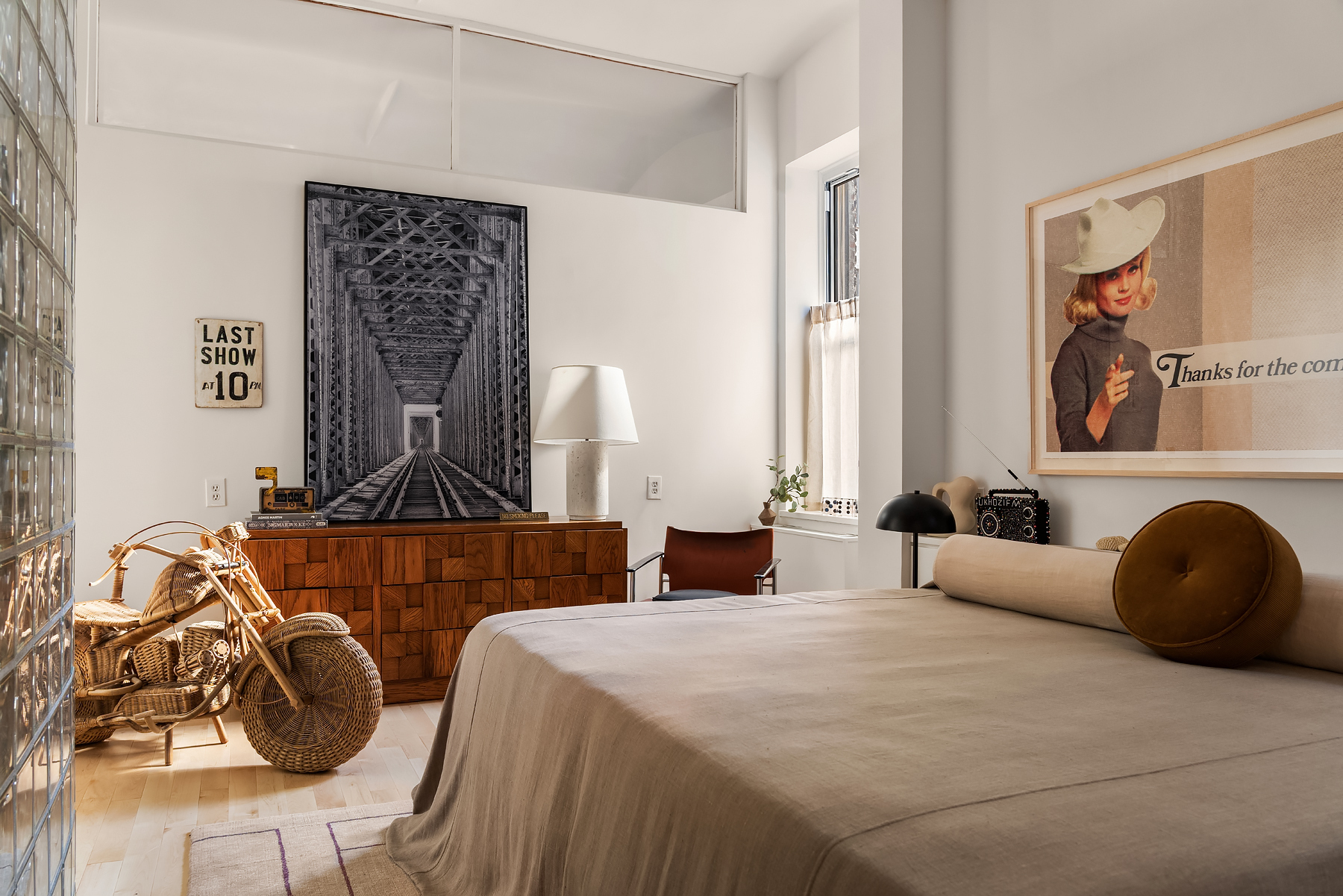 #18 photo, 4 W 16th Street, Flatiron , NY 10011