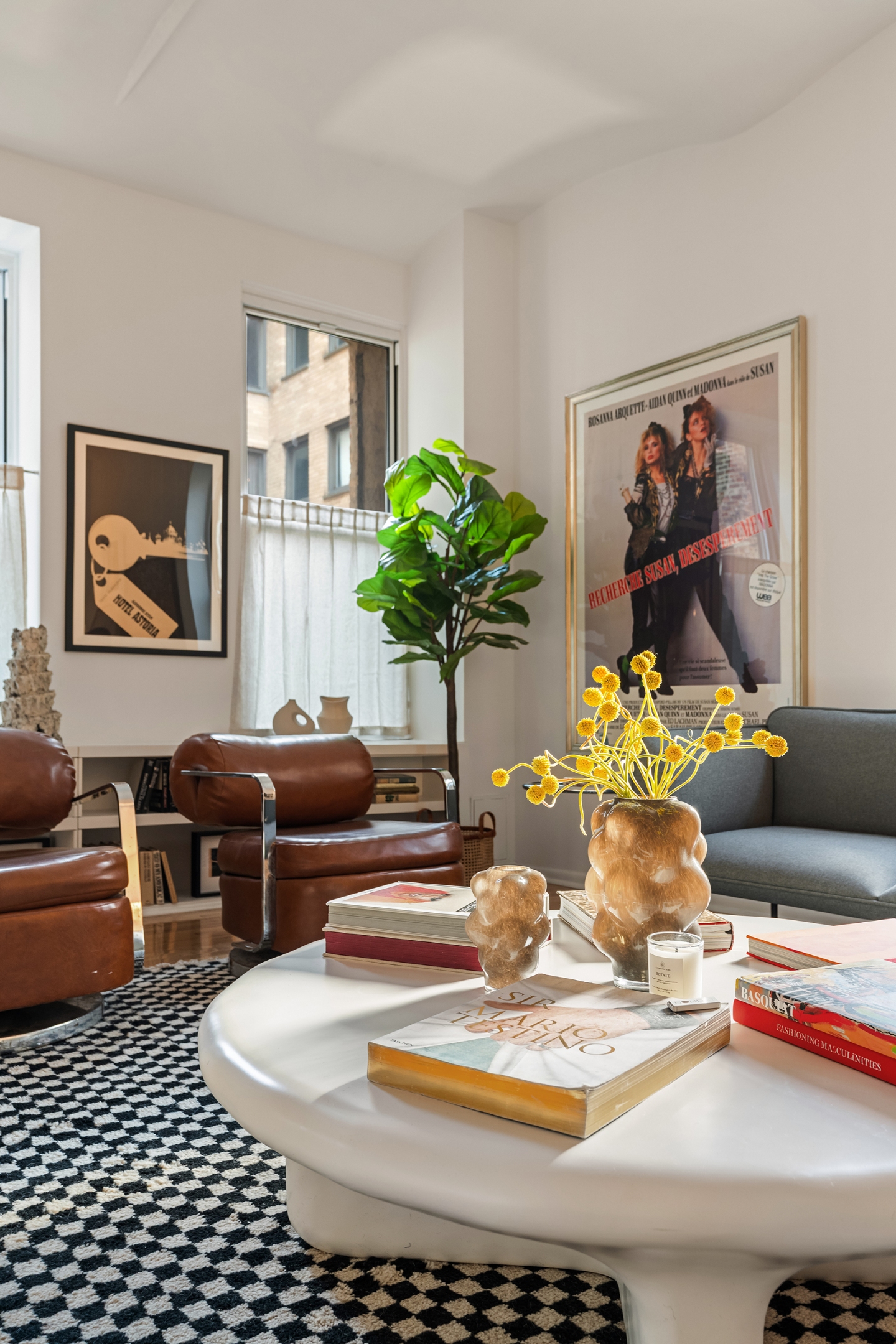 #4 photo, 4 W 16th Street, Flatiron , NY 10011