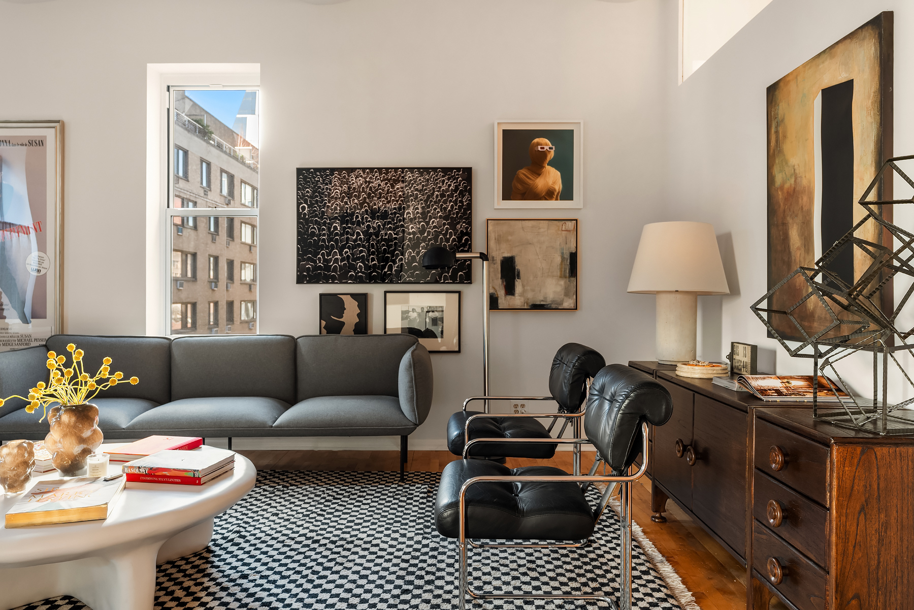 #5 photo, 4 W 16th Street, Flatiron , NY 10011