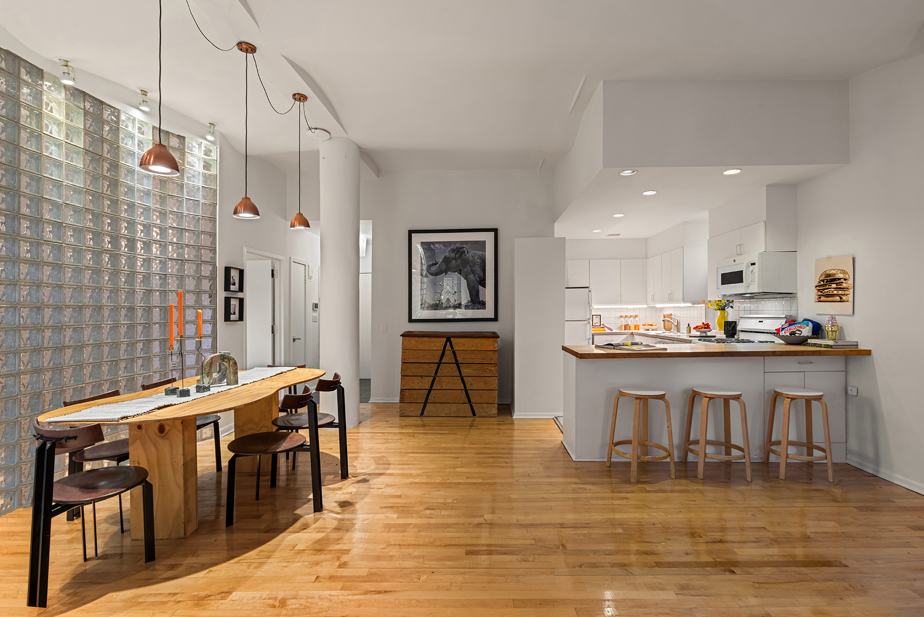 #9 photo, 4 W 16th Street, Flatiron , NY 10011