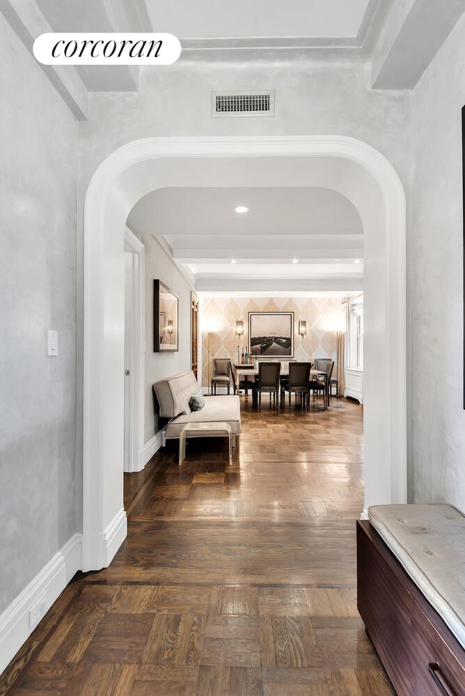 #12 photo, 65 CENTRAL Park W, マンハッタン Lincoln Square , NY 10023