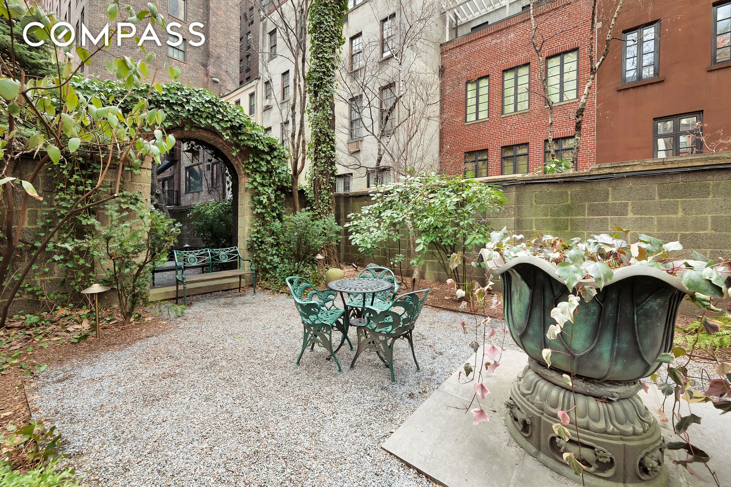 #19 photo, 219 E 49th Street, マンハッタン Midtown East , NY 10017