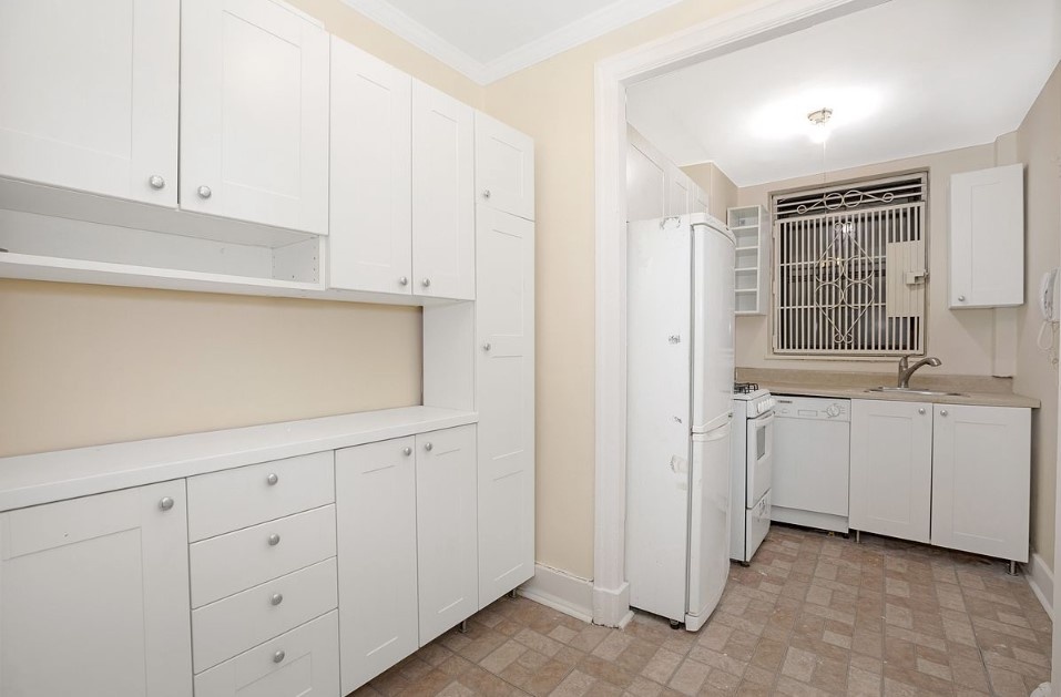 #7 photo, 135 W 58th Street, マンハッタン Midtown West , NY 10019