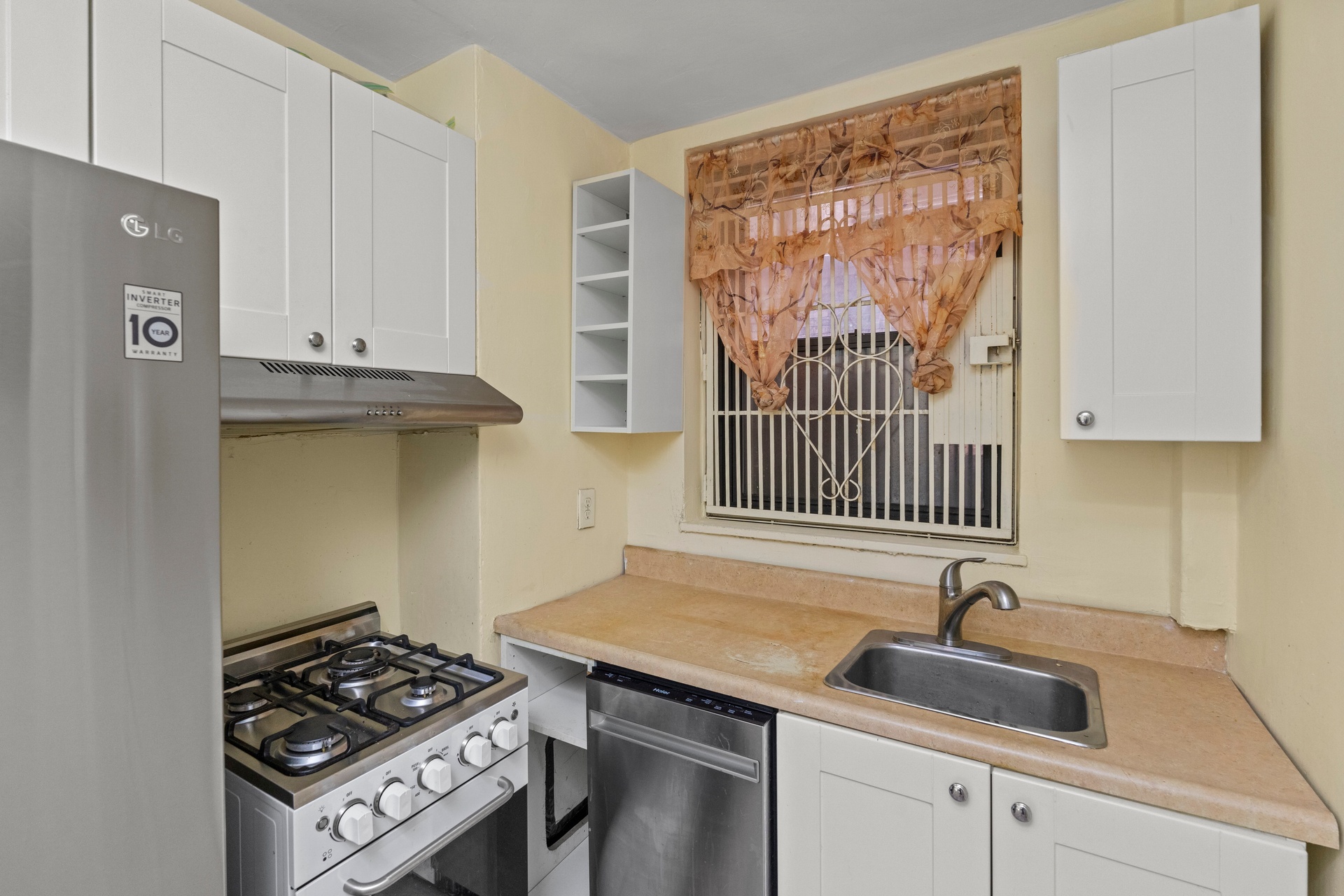 #8 photo, 135 W 58th Street, マンハッタン Midtown West , NY 10019