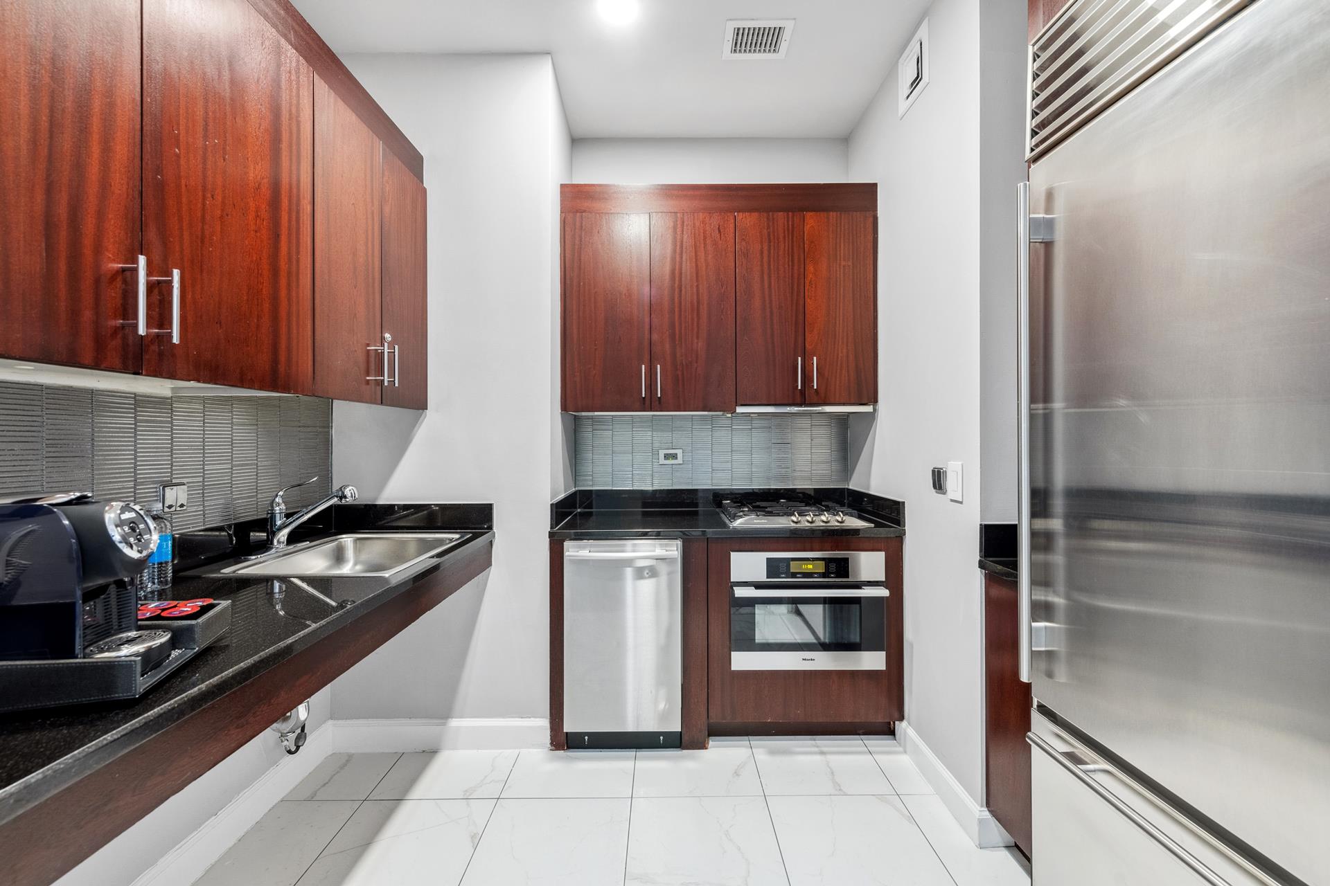 #5 photo, 1 CENTRAL Park W, マンハッタン Lincoln Square , NY 10023