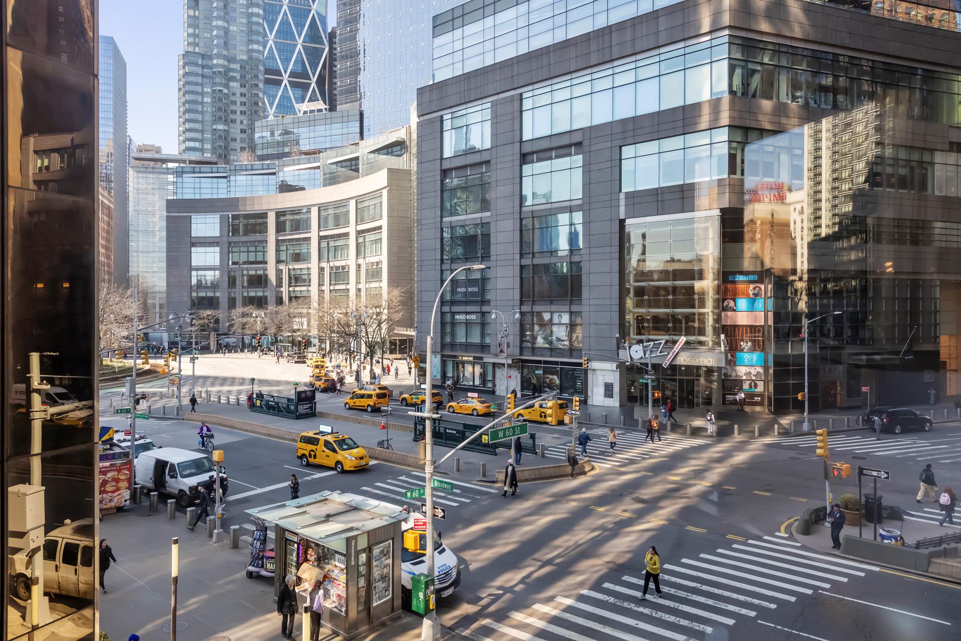 #8 photo, 1 CENTRAL Park W, マンハッタン Lincoln Square , NY 10023