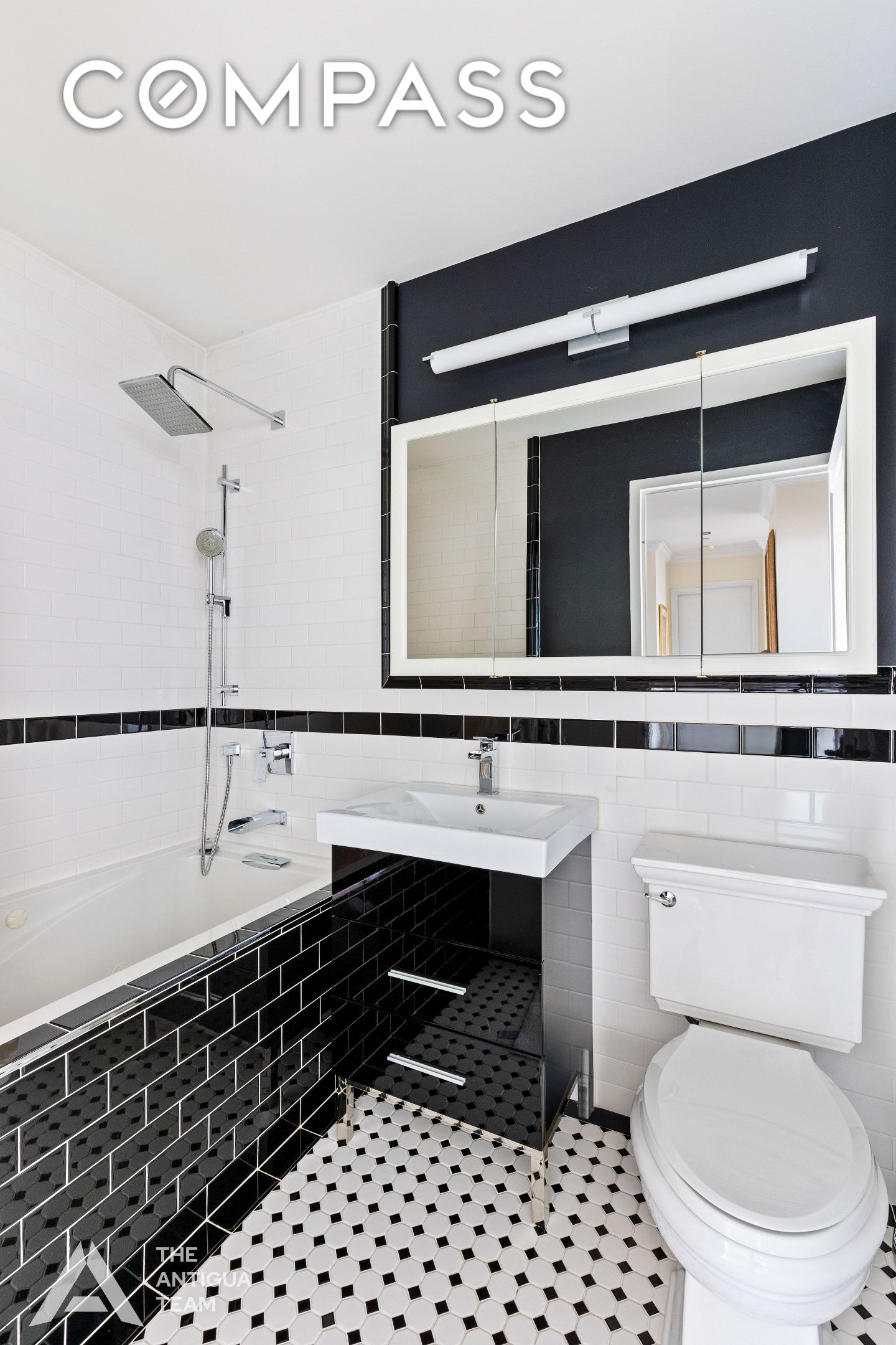 #9 photo, 635 W 42nd Street, マンハッタン Hell's Kitchen , NY 10036