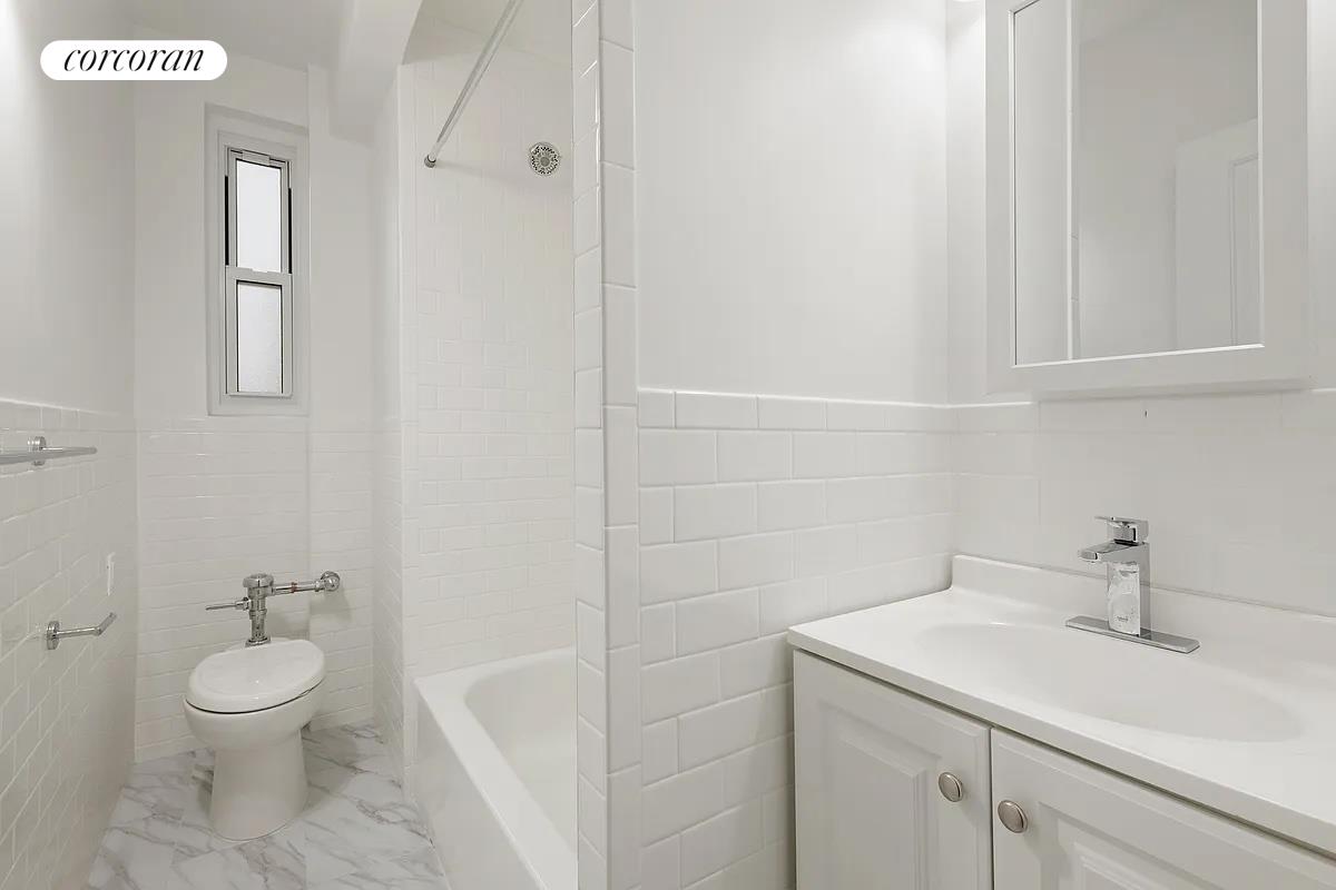 #7 photo, 104-20 68TH Drive, クイーンズ区 Forest Hills , NY 11375