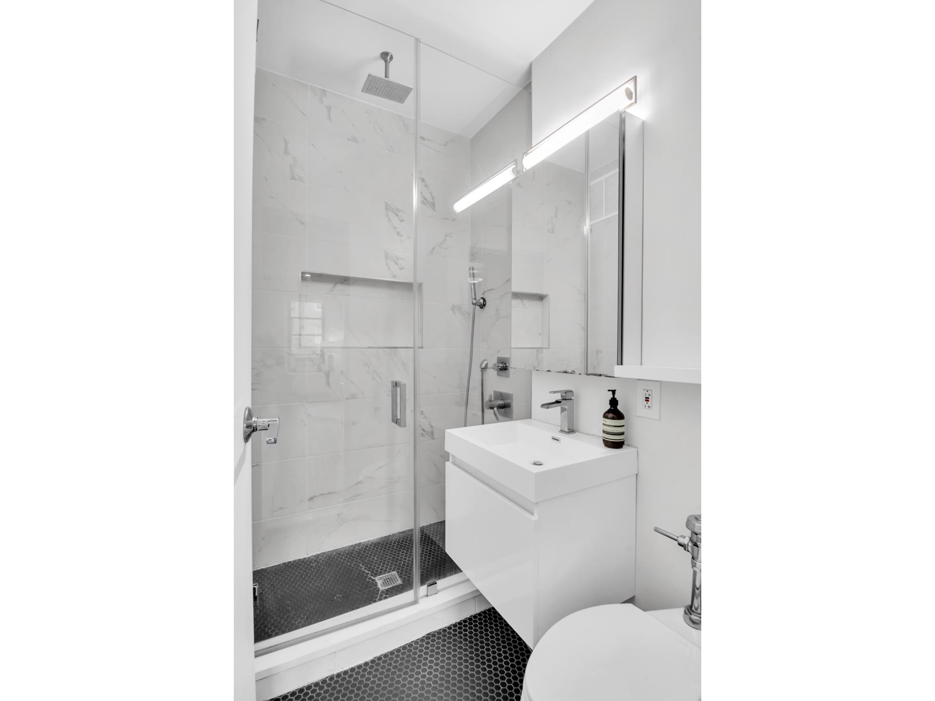 #10 photo, 237 E 54TH Street, マンハッタン Sutton Place , NY 10022