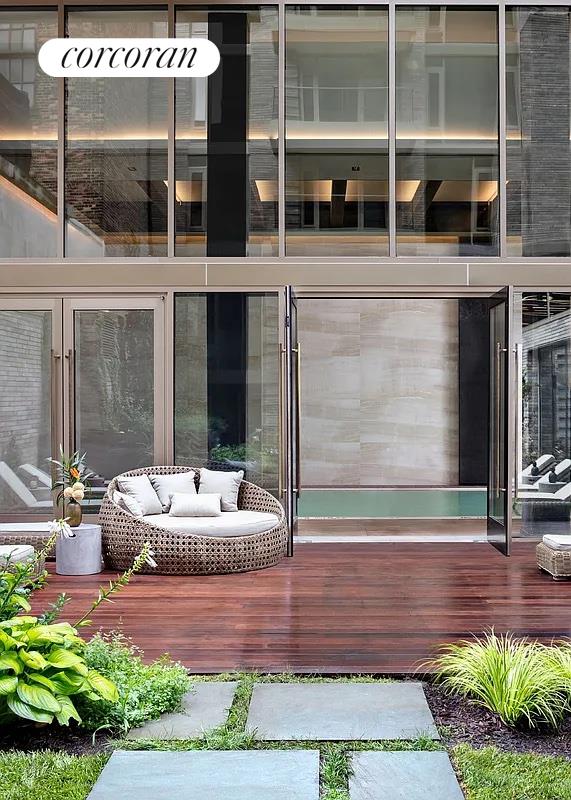 #16 photo, 505 W 43RD Street, マンハッタン Hells Kitchen , NY 10036