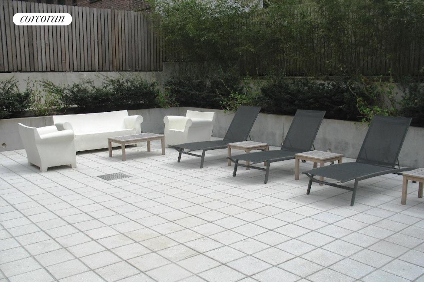 #15 photo, 462 W 58TH Street, マンハッタン Hells Kitchen , NY 10019