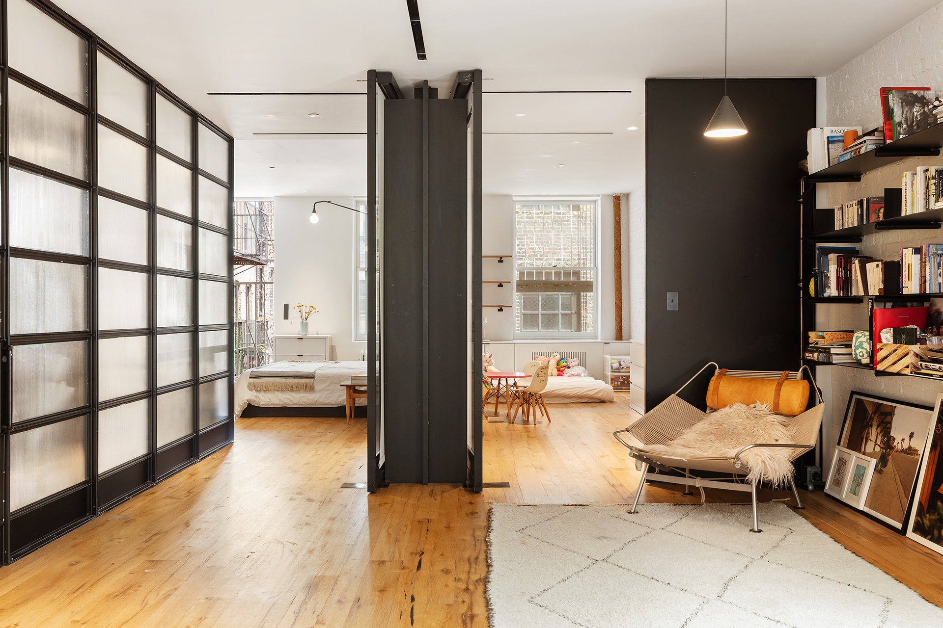 #7 photo, 64 Grand Street, Soho , NY 10013