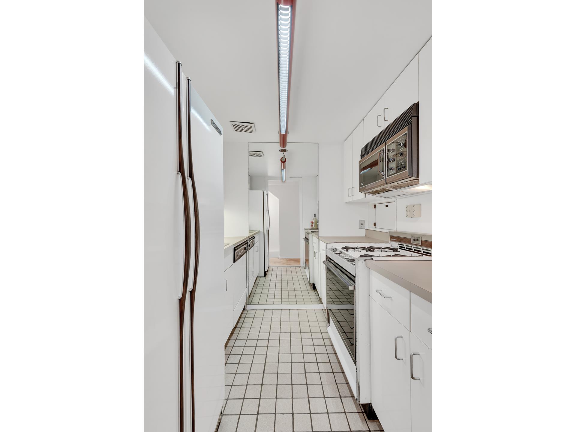 #16 photo, 135 W 70TH Street, マンハッタン Lincoln Square , NY 10023