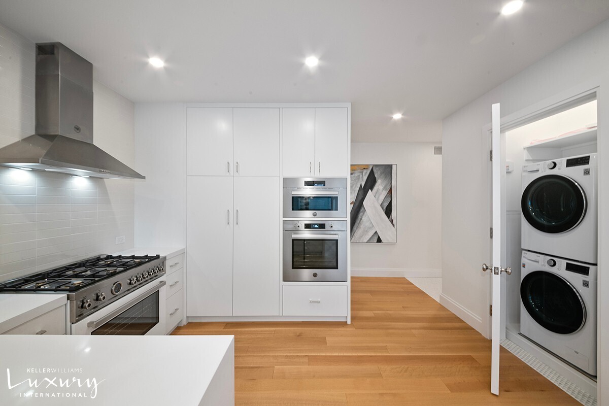 #16 photo, 721 Fifth Avenue, マンハッタン Midtown Central , NY 10022