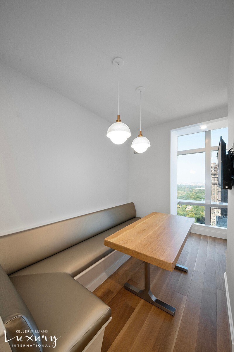 #18 photo, 721 Fifth Avenue, マンハッタン Midtown Central , NY 10022