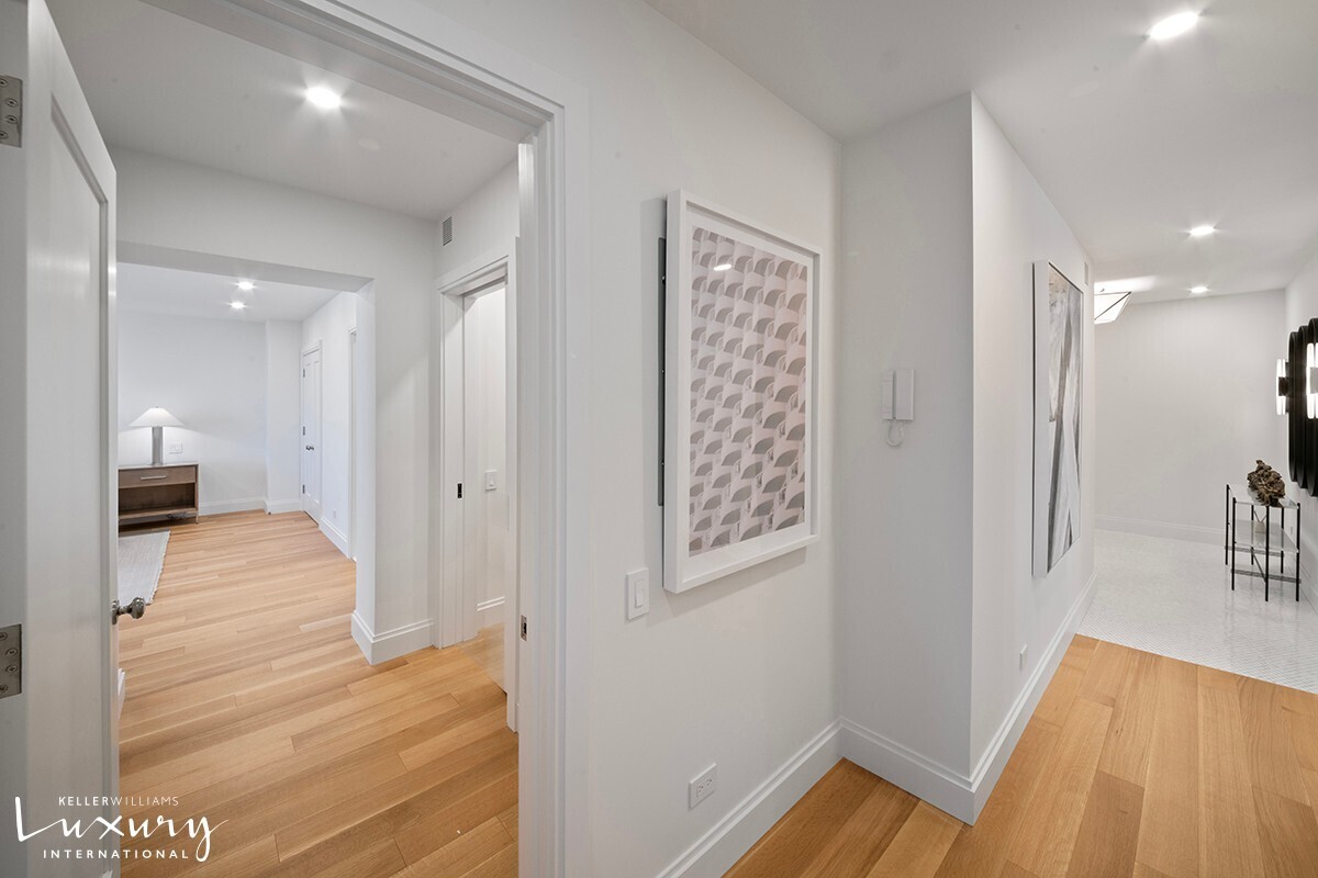 #19 photo, 721 Fifth Avenue, マンハッタン Midtown Central , NY 10022