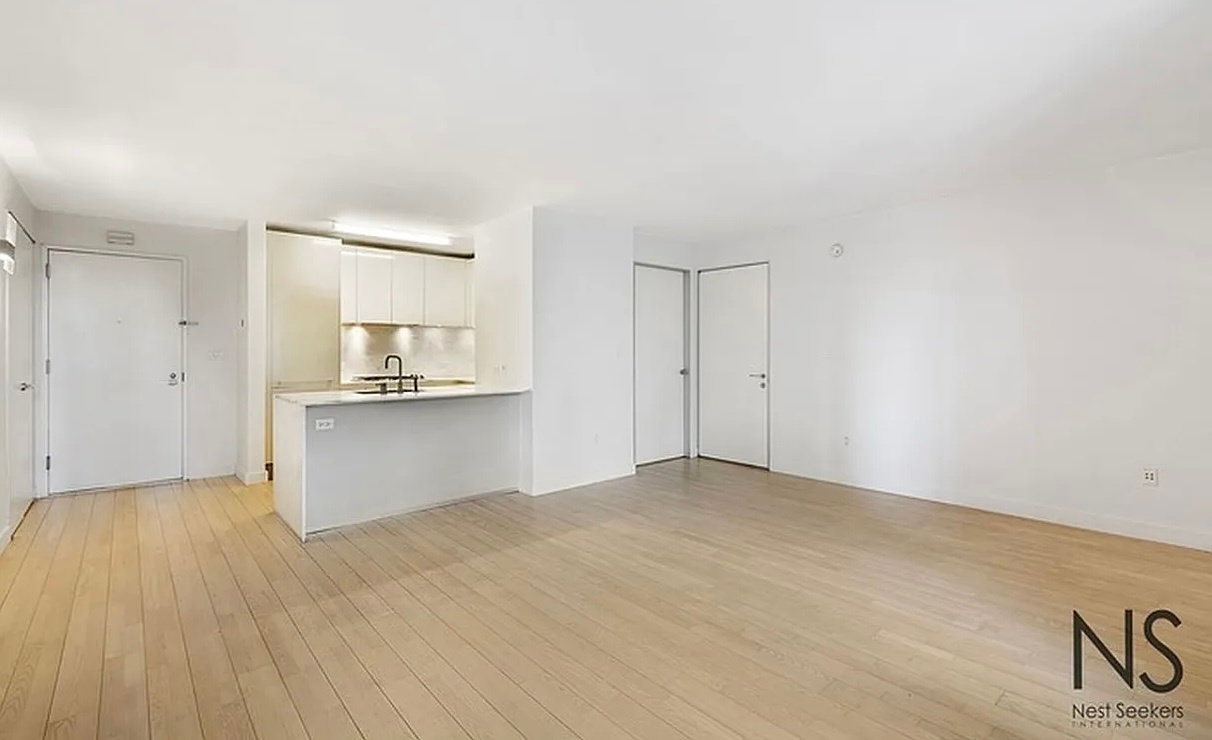 #3 photo, 322 W 57th Street, マンハッタン Clinton , NY 10019