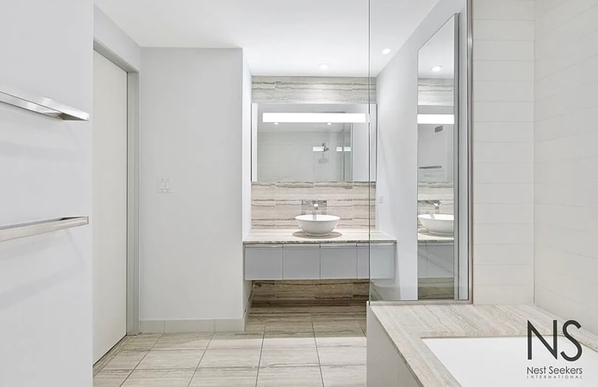 #6 photo, 322 W 57th Street, マンハッタン Clinton , NY 10019