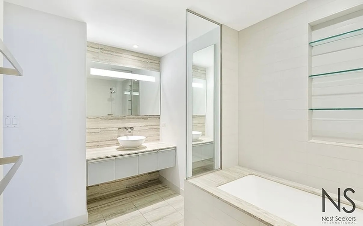 #9 photo, 322 W 57th Street, マンハッタン Clinton , NY 10019