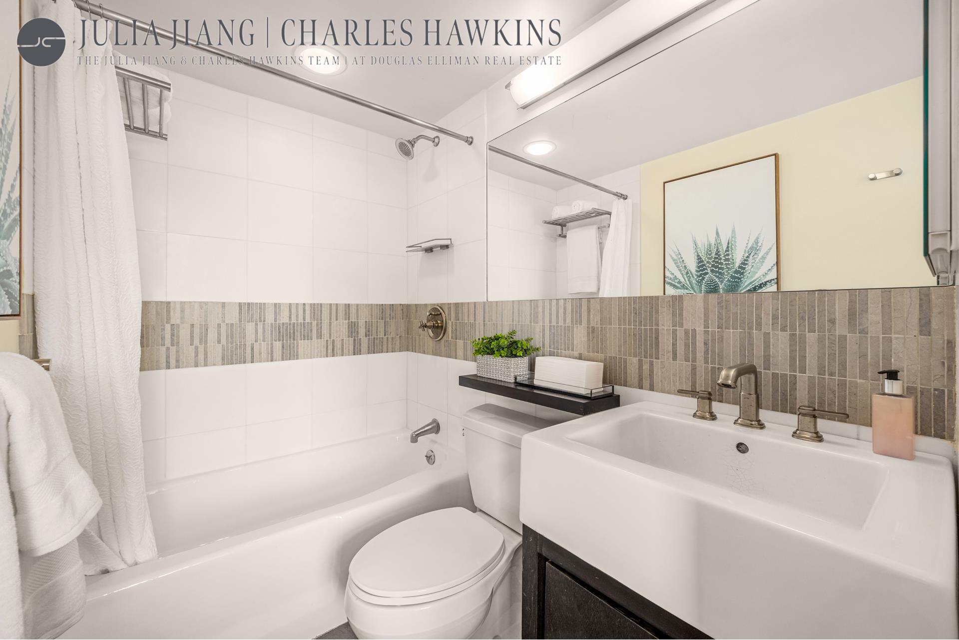 #13 photo, 14 E 4TH Street, マンハッタン NoHo , NY 10012