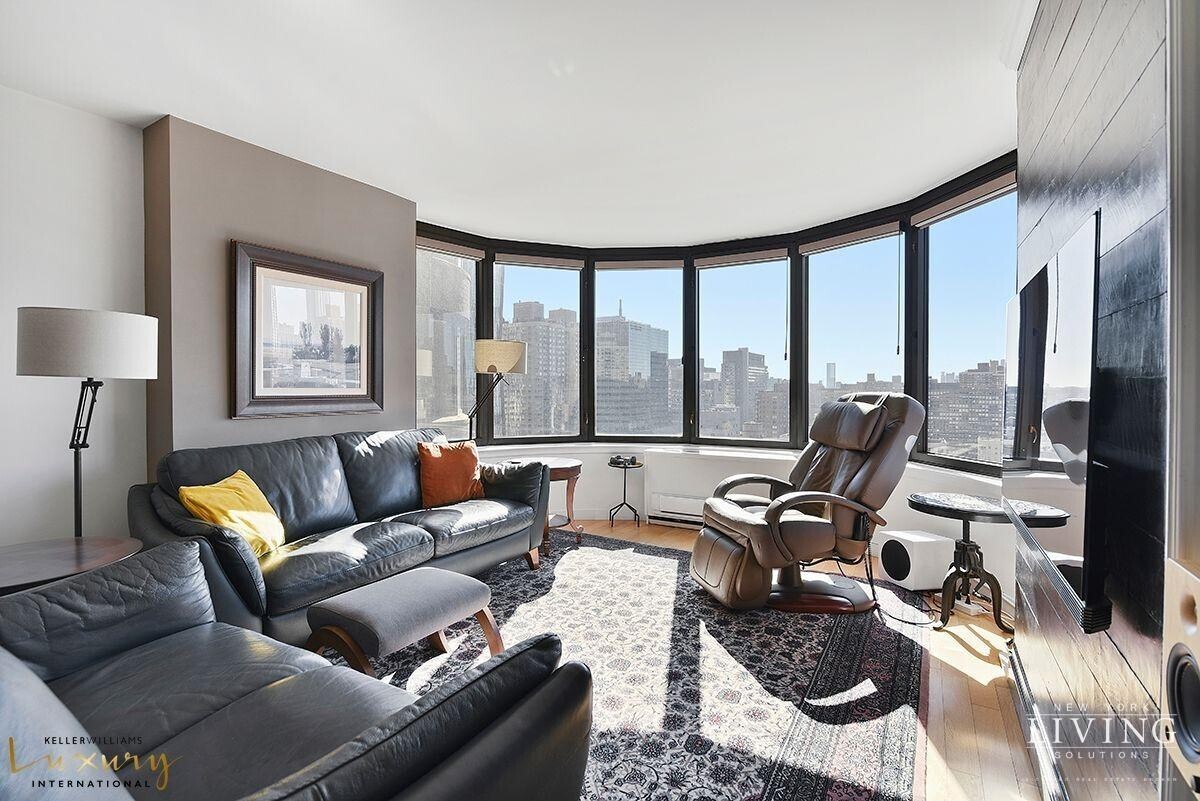 #3 photo, 330 E 38th Street, マンハッタン Murray Hill , NY 10016