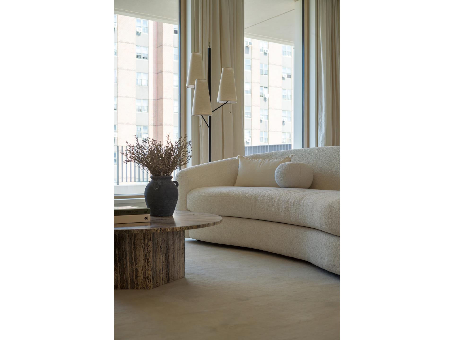 #4 photo, 212 W 93RD Street, マンハッタン Upper West Side , NY 10025