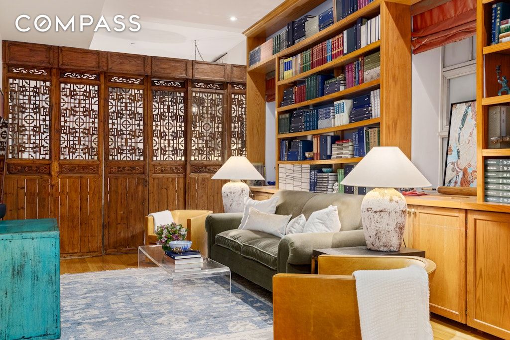 #11 photo, 354 Broadway, TriBeCa , NY 10013