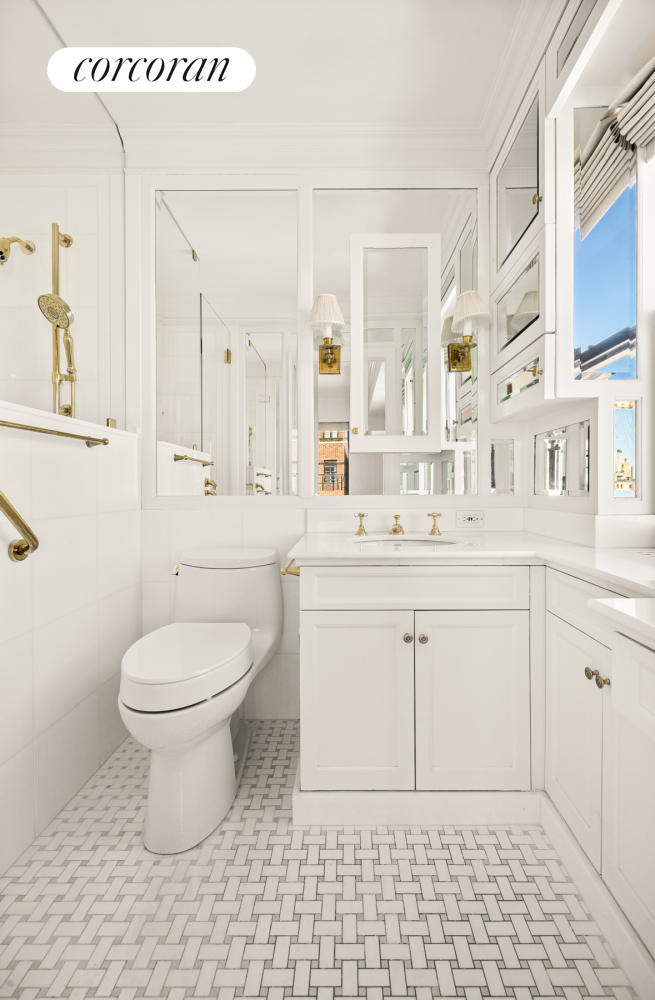 #13 photo, 710 PARK Avenue, Lenox Hill , NY 10021