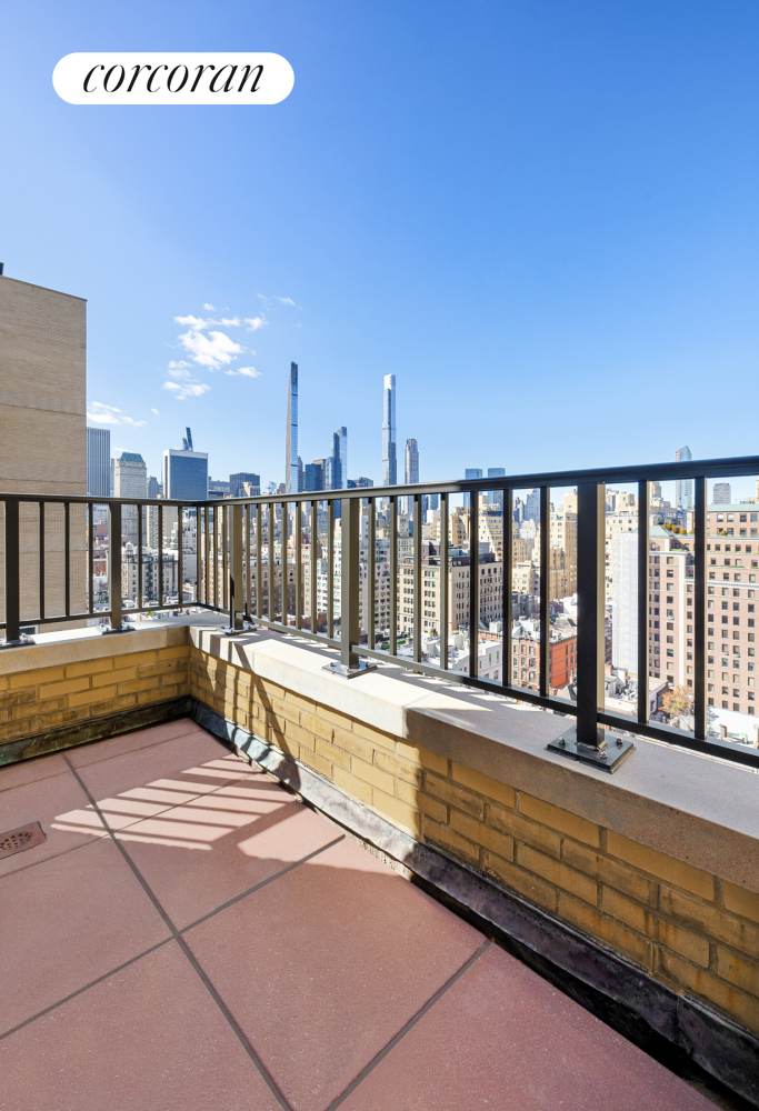 #21 photo, 710 PARK Avenue, Lenox Hill , NY 10021