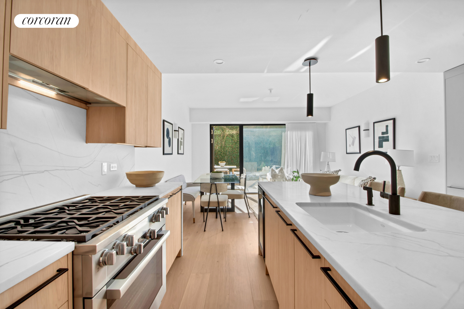 #4 photo, 24 HUNTINGTON Street, ブルックリン区 Red Hook , NY 11231