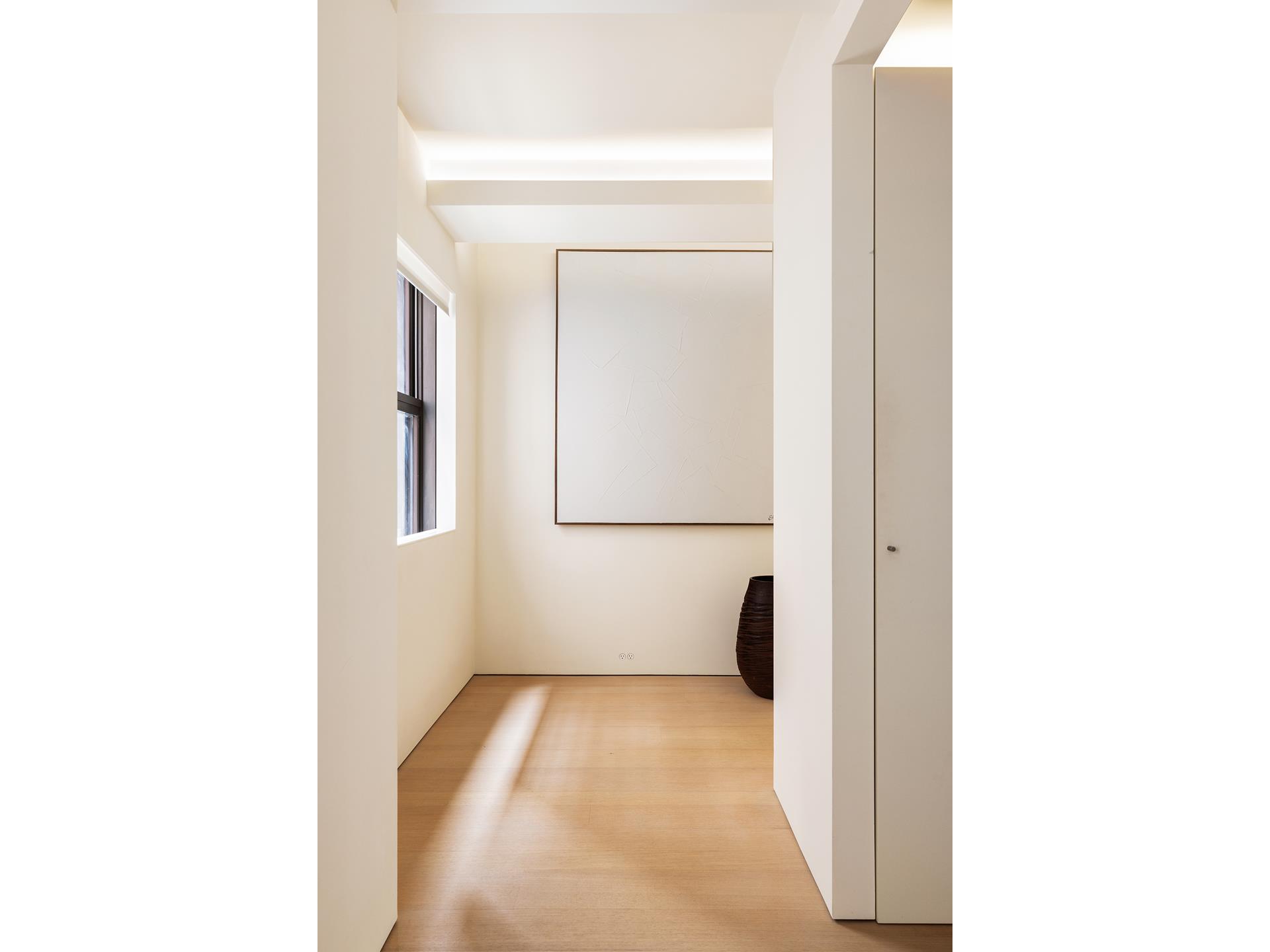 #11 photo, 235 E 49TH Street, マンハッタン Turtle Bay , NY 10017