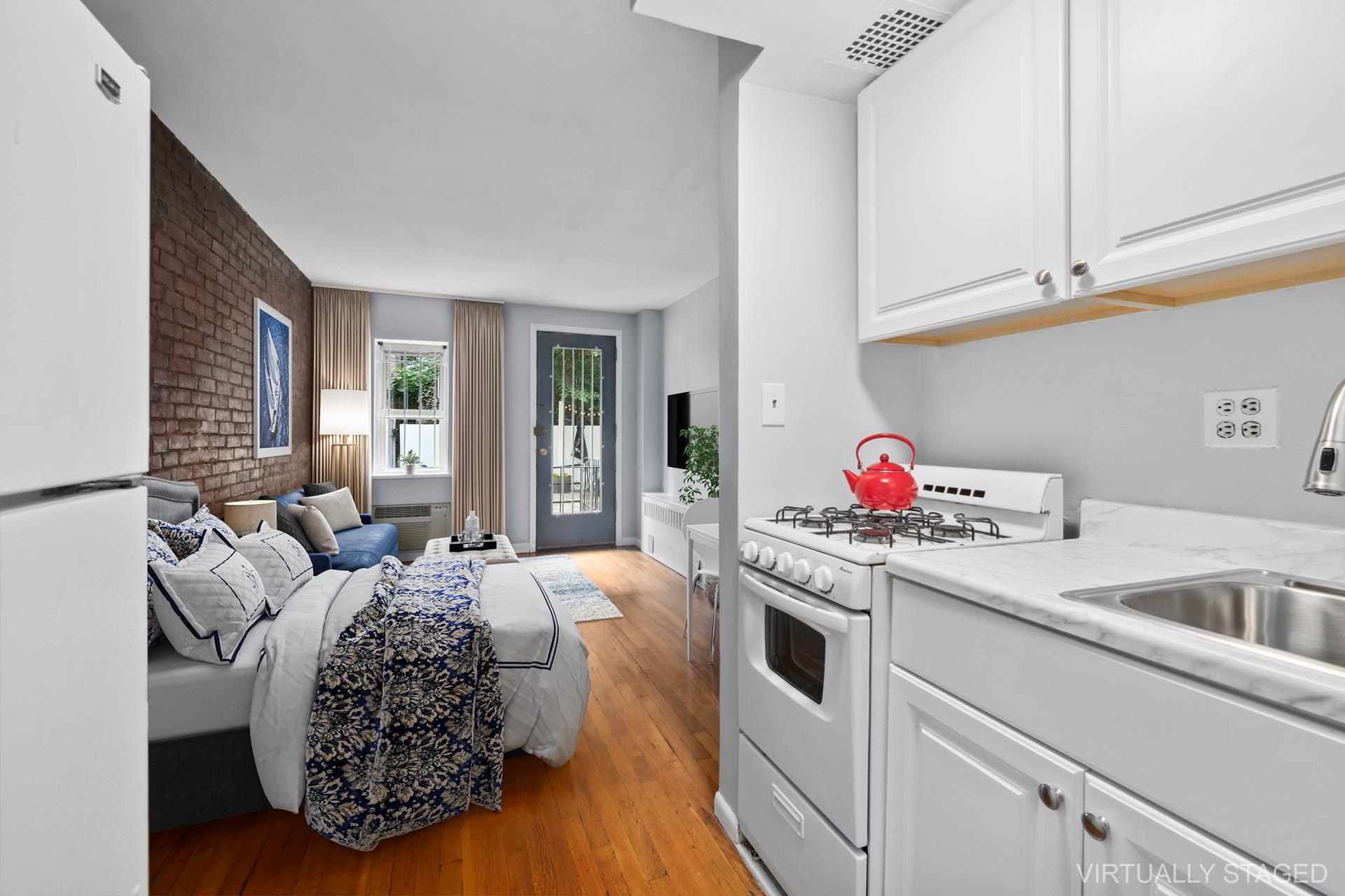 #3 photo, 482 E 74TH Street, マンハッタン Lenox Hill , NY 10021