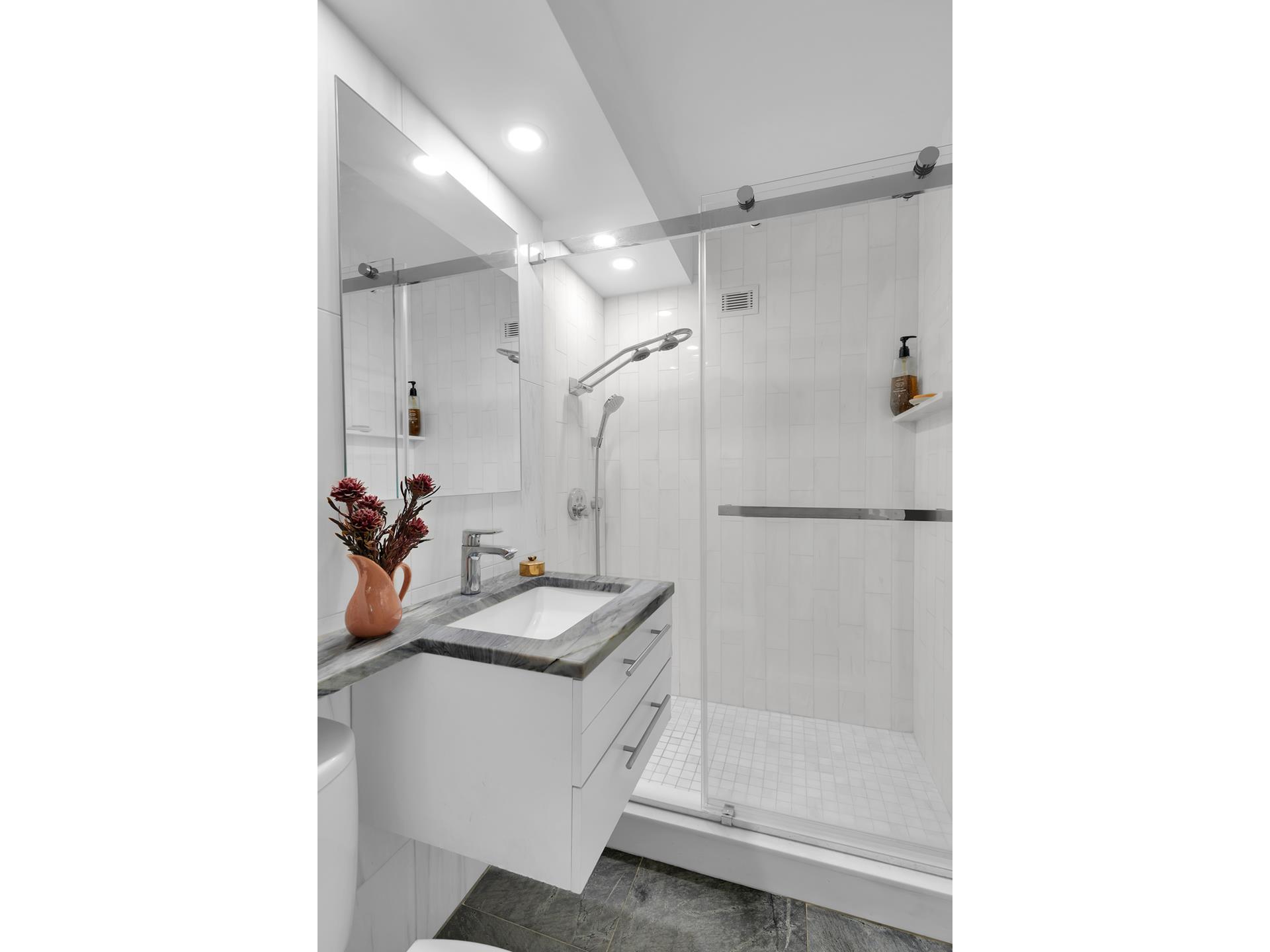 #10 photo, 446 E 86TH Street, マンハッタン Yorkville , NY 10028