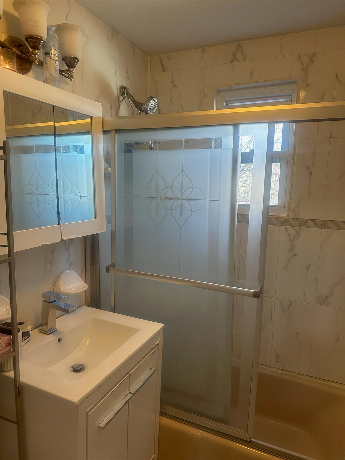 #17 photo, 225-23 Murdock Avenue, クイーンズ区 Queens Village , NY 11429