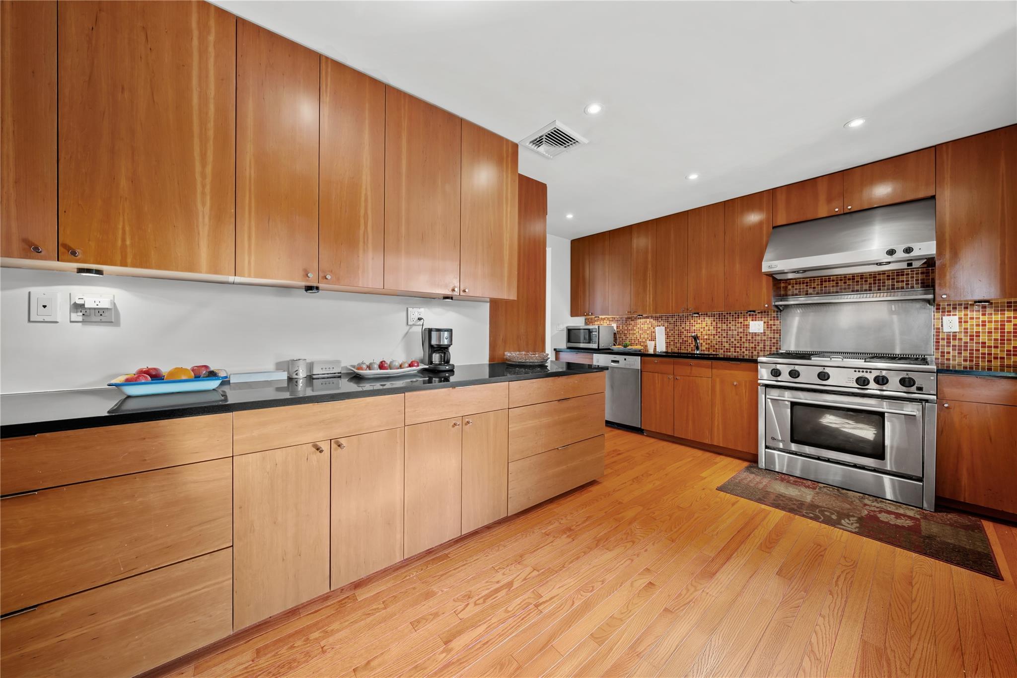 #20 photo, 19 Strawberry Lane, 长岛 罗斯林 Roslyn Heights , NY 11577