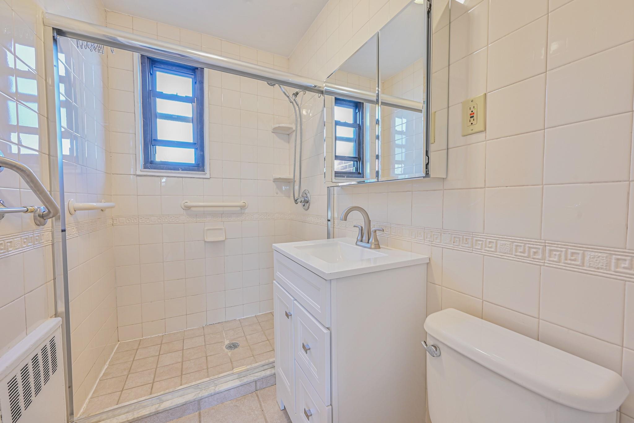 #10 photo, 199-01 19th Avenue, Whitestone , NY 11357