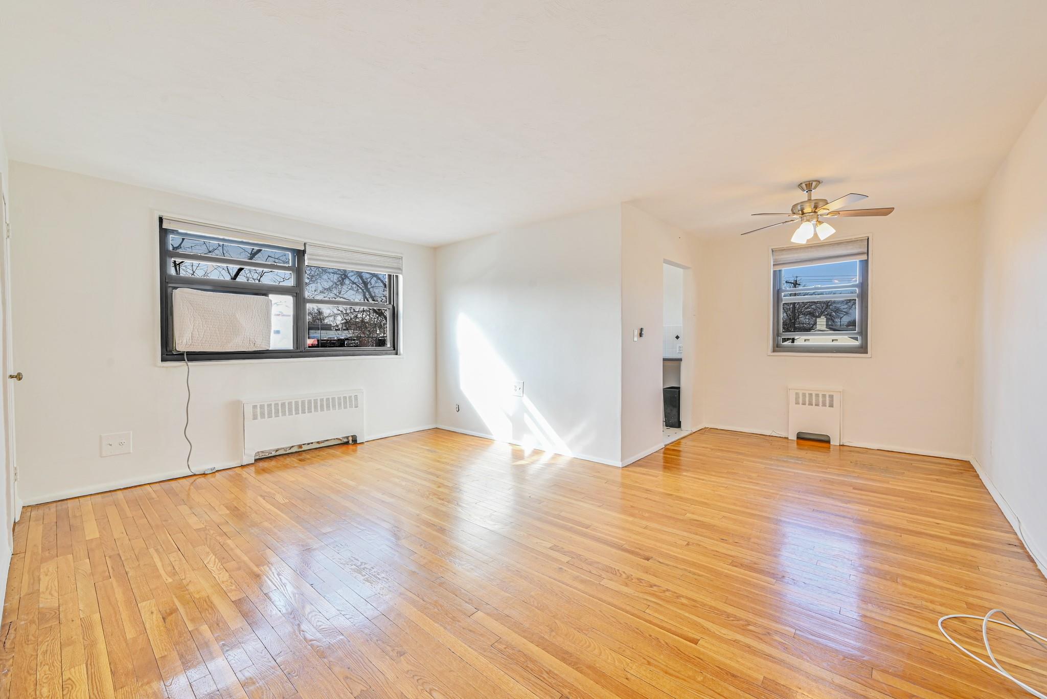 #8 photo, 199-01 19th Avenue, Whitestone , NY 11357