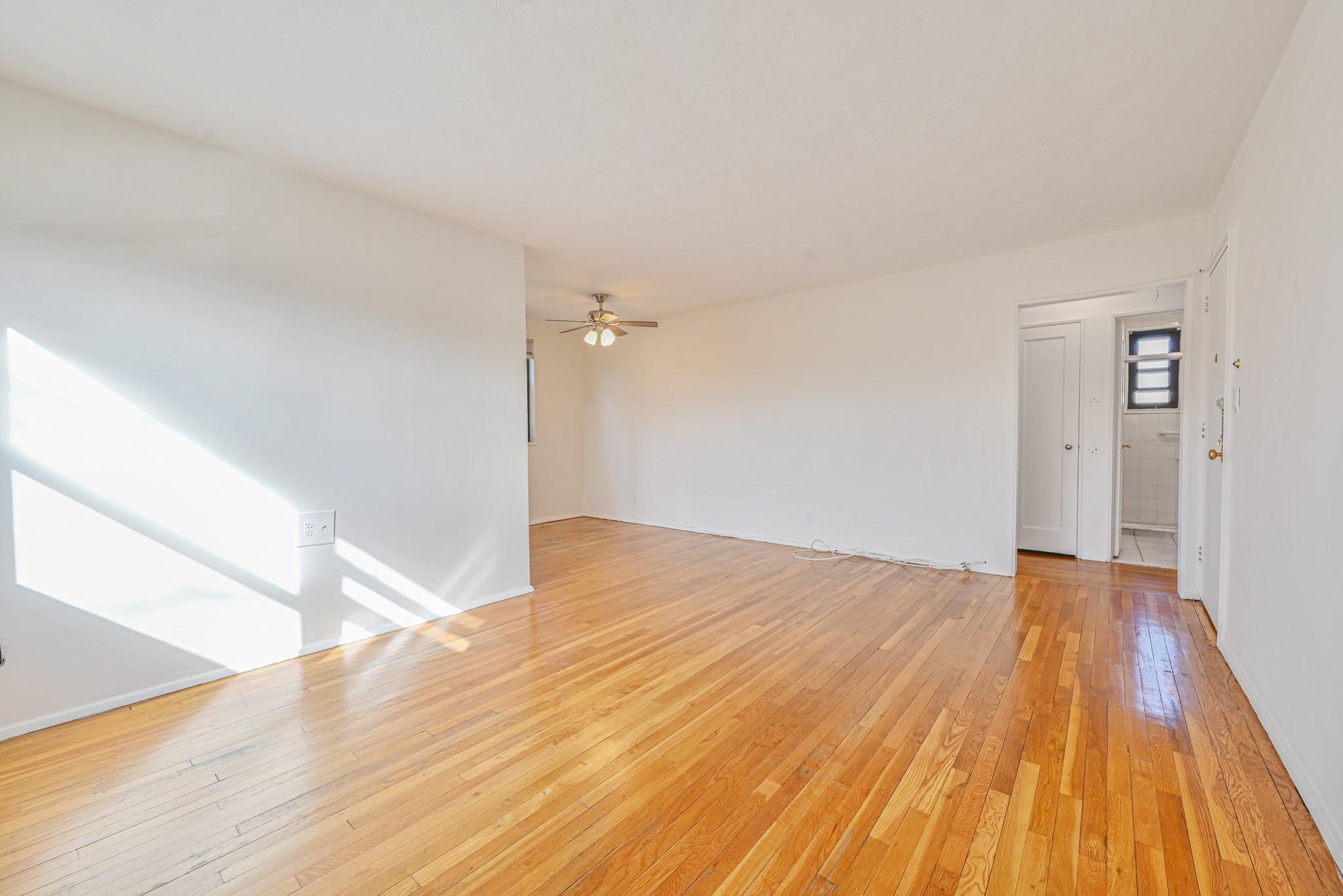 #9 photo, 199-01 19th Avenue, Whitestone , NY 11357