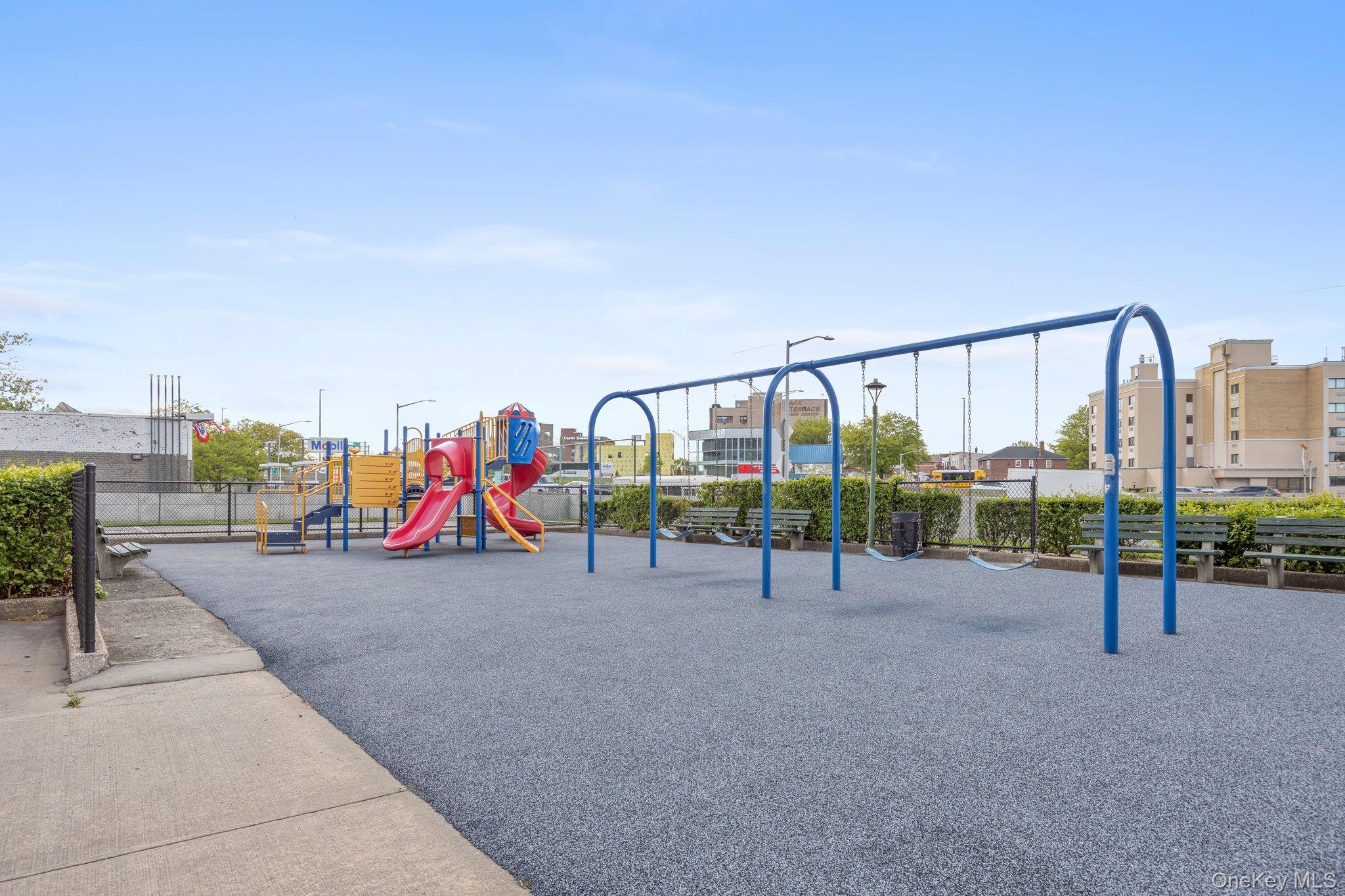 #8 photo, 61-20 Grand Central Parkway, クイーンズ区 Forest Hills , NY 11375